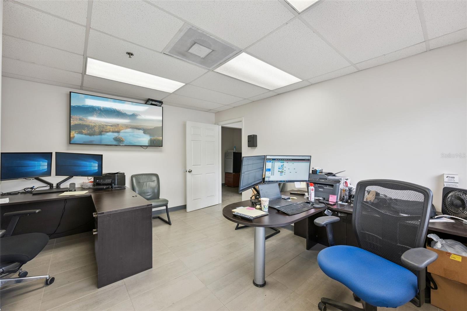 PARKWAY DISTIBUTION CENTER CONDO PH 02 - Commercial Sale