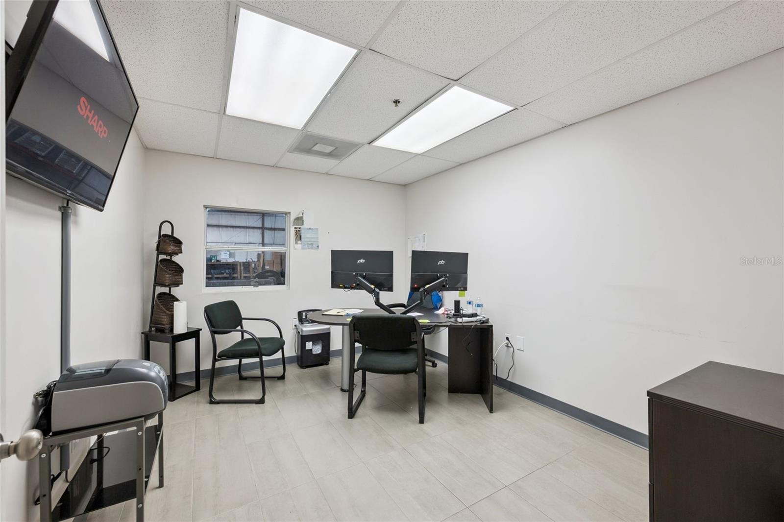 PARKWAY DISTIBUTION CENTER CONDO PH 02 - Commercial Sale