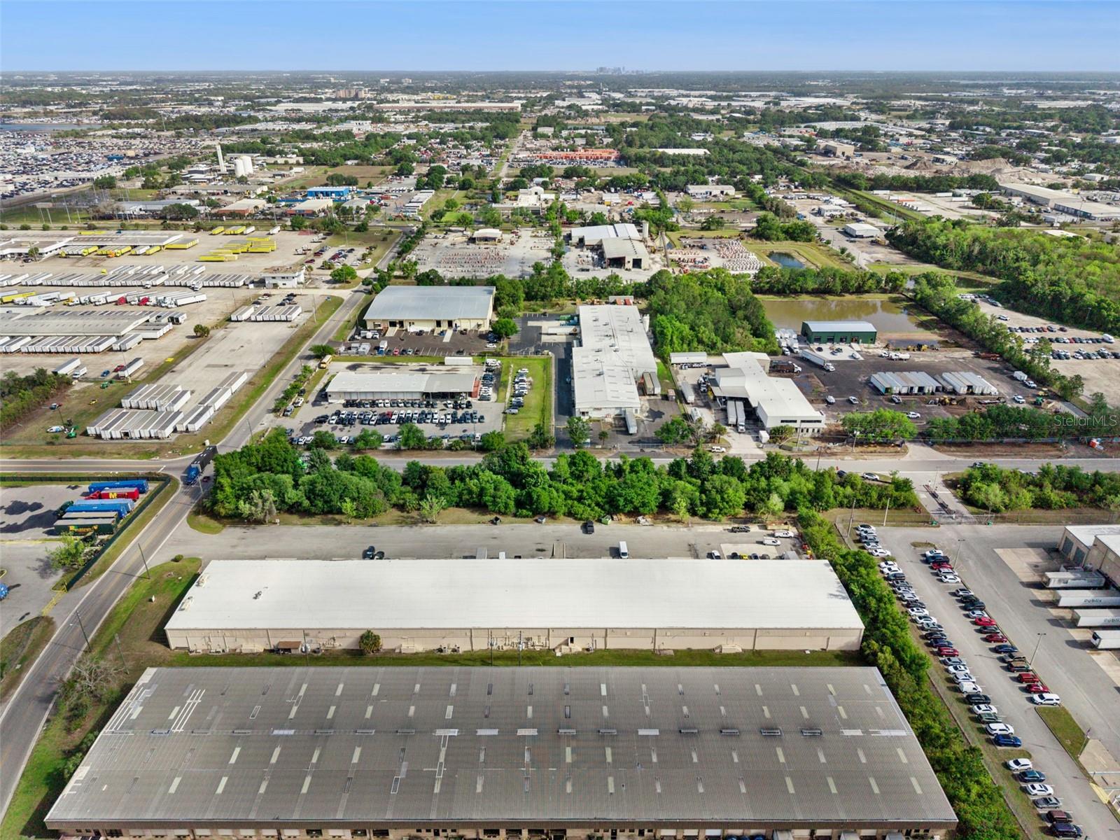 PARKWAY DISTIBUTION CENTER CONDO PH 02 - Commercial Sale