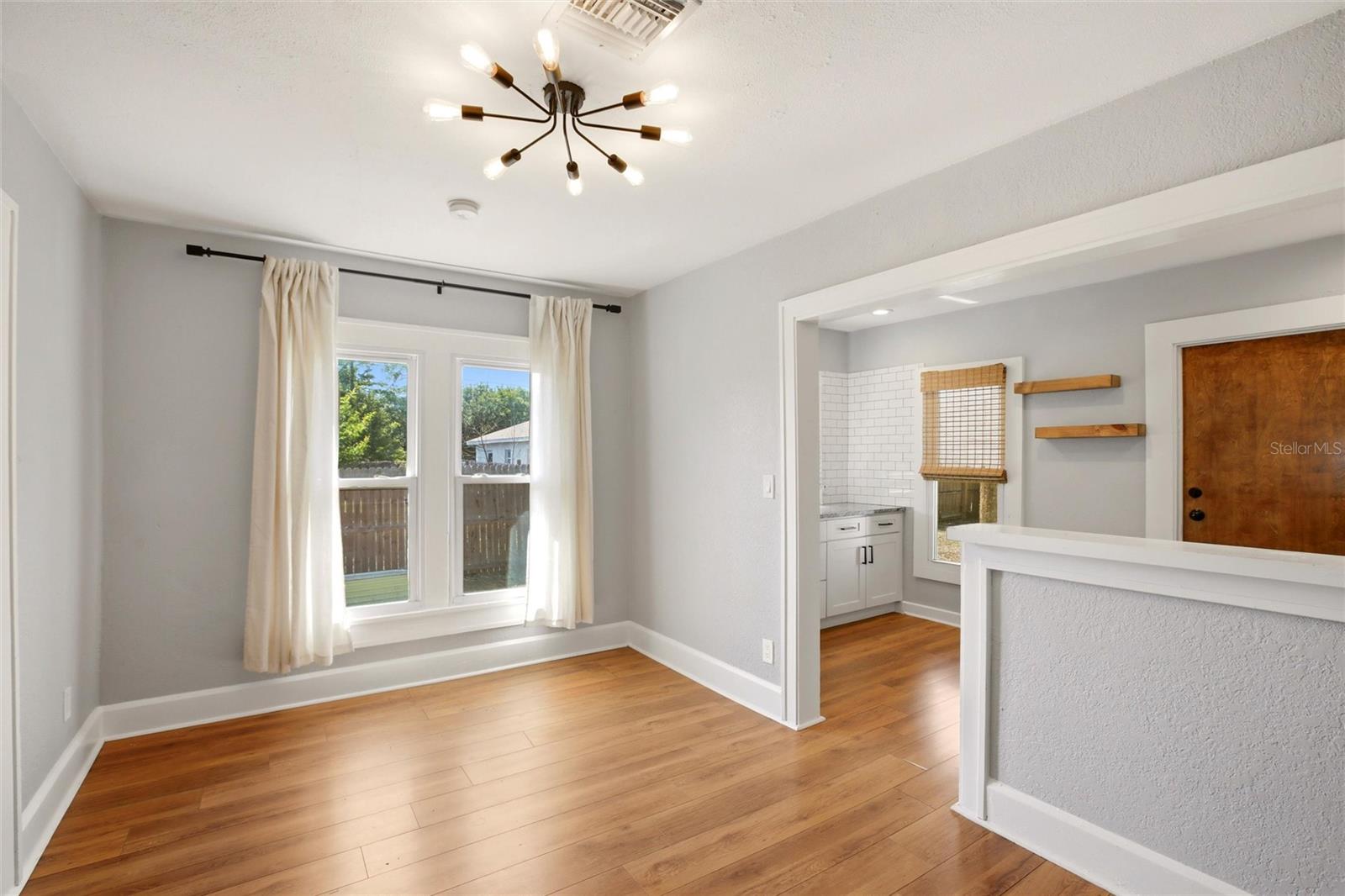 SHADOW LAWN - Residential