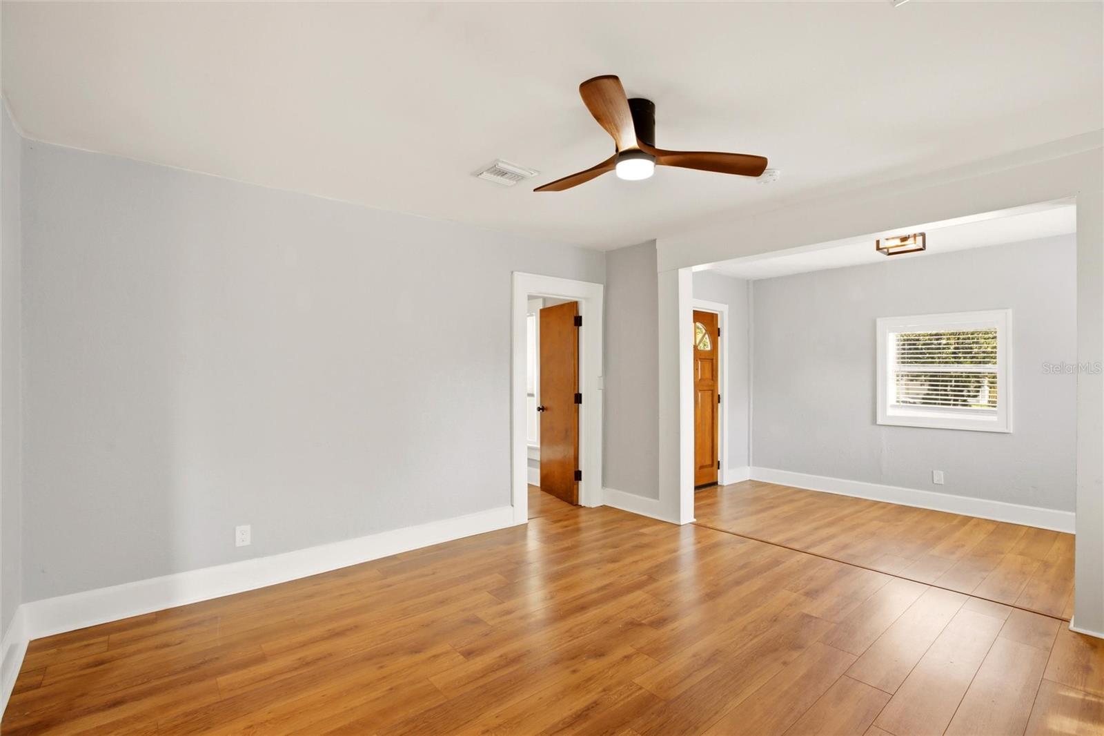 SHADOW LAWN - Residential