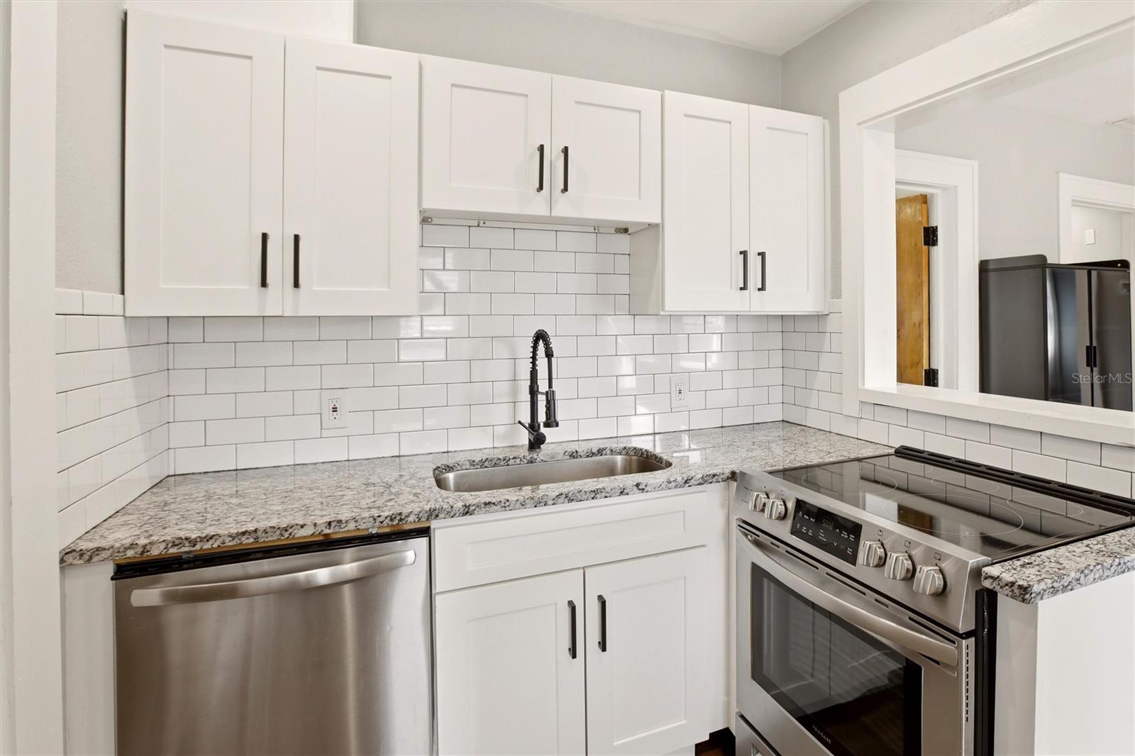 SHADOW LAWN - Residential