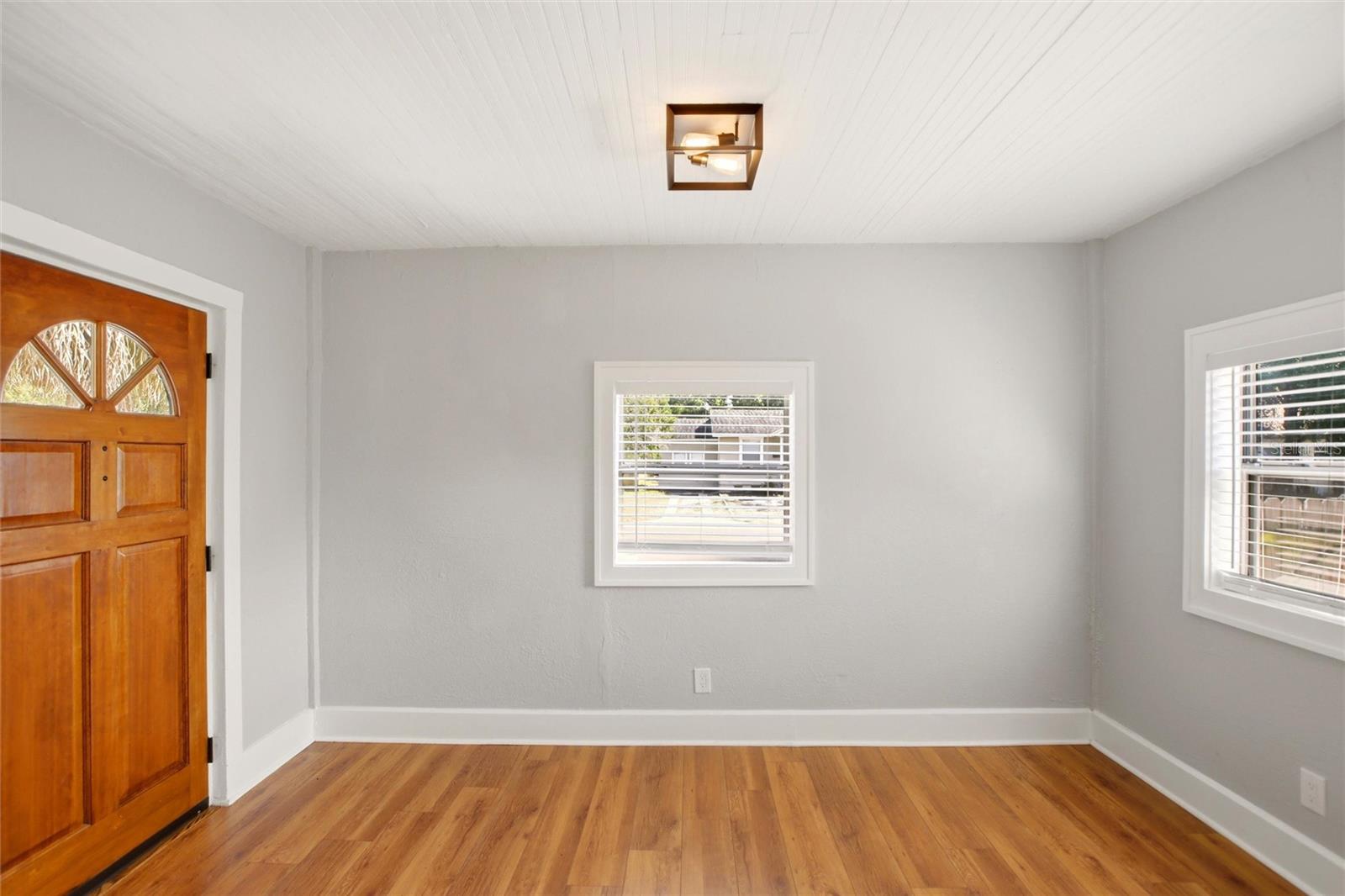 SHADOW LAWN - Residential