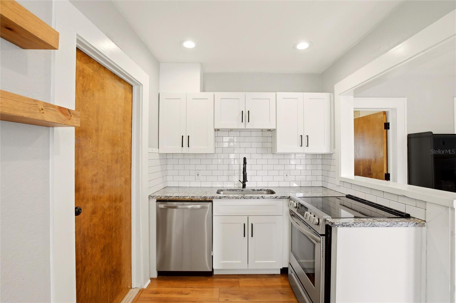 SHADOW LAWN - Residential