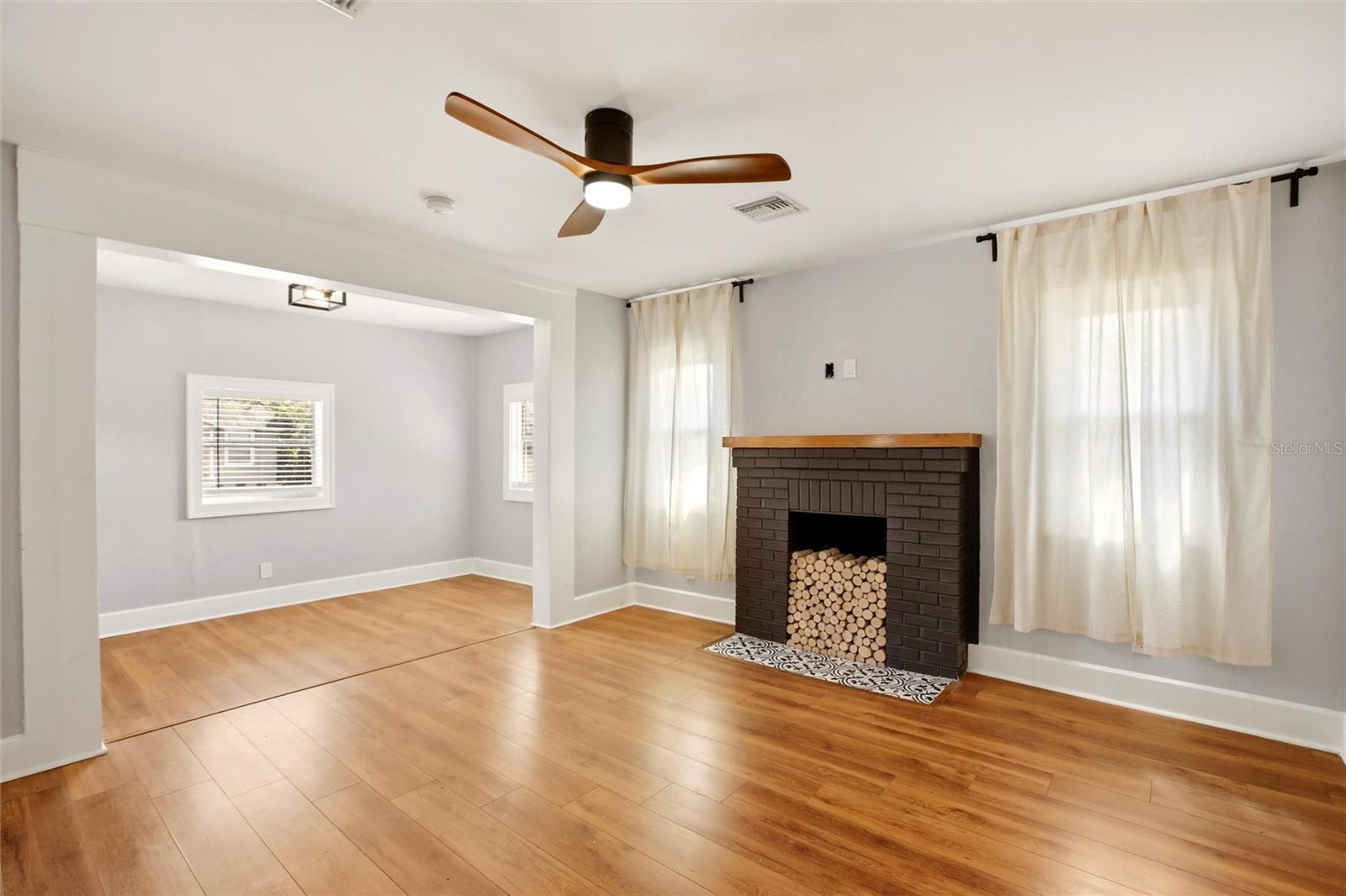 SHADOW LAWN - Residential