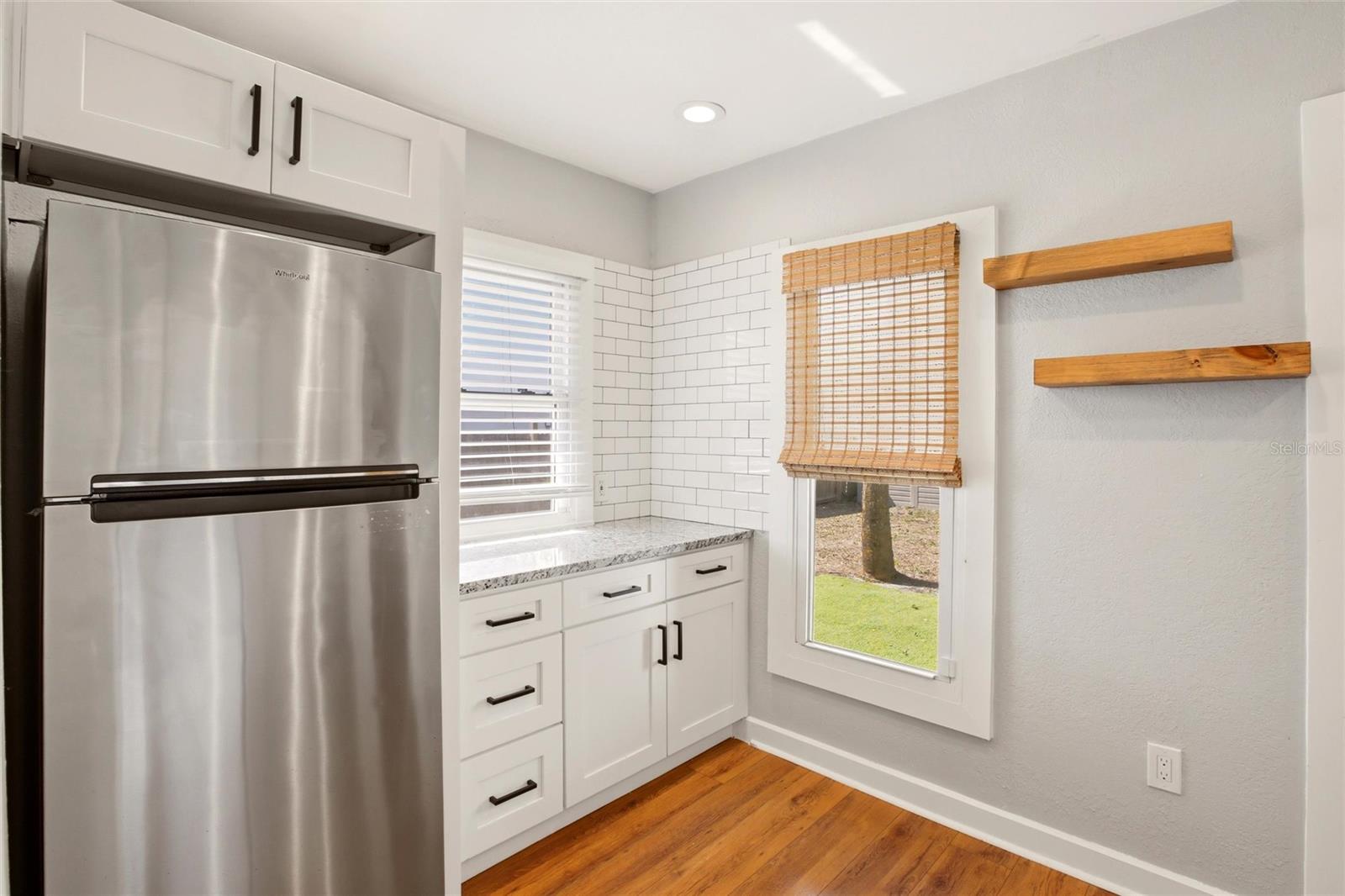 SHADOW LAWN - Residential