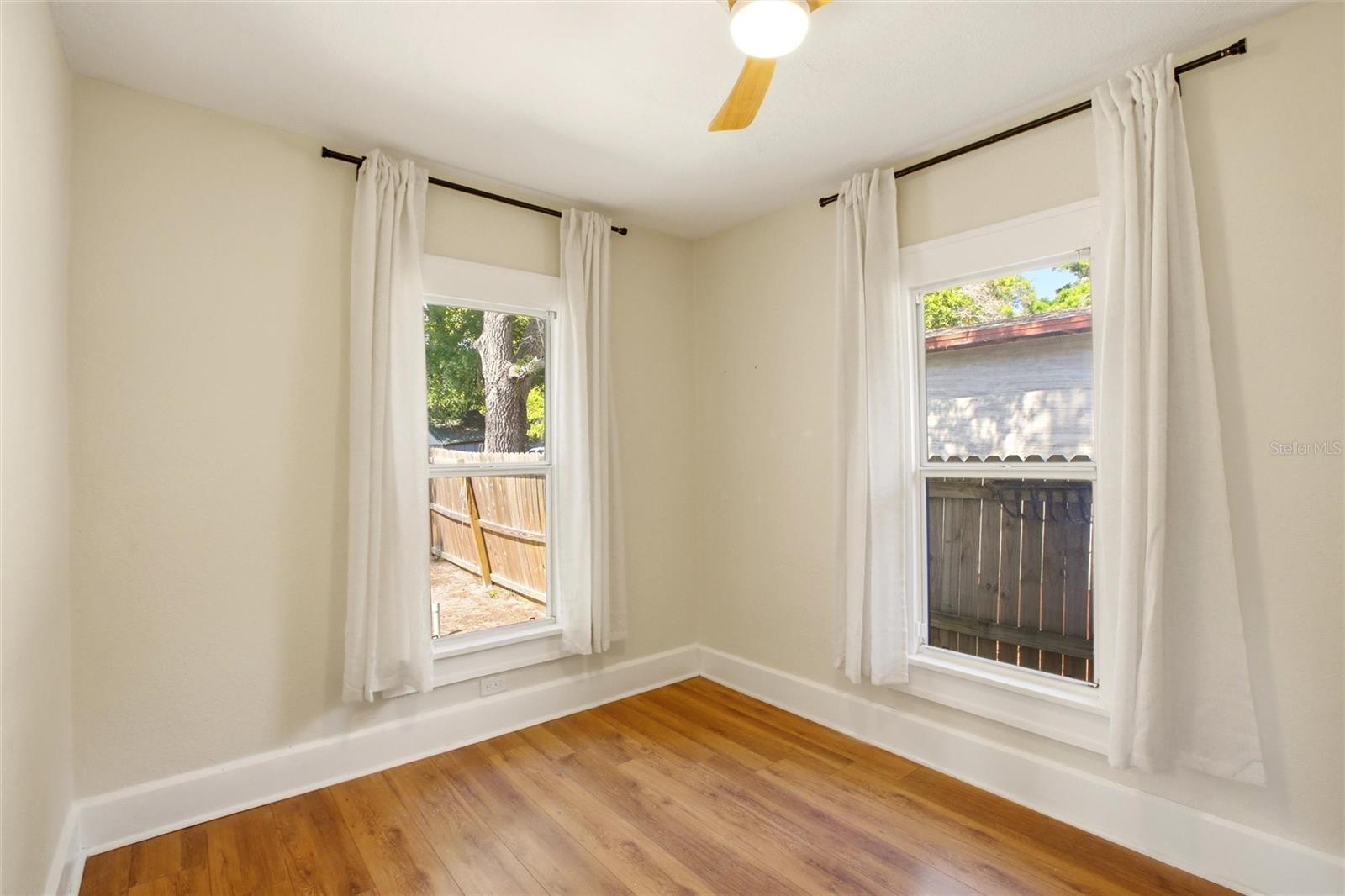 SHADOW LAWN - Residential