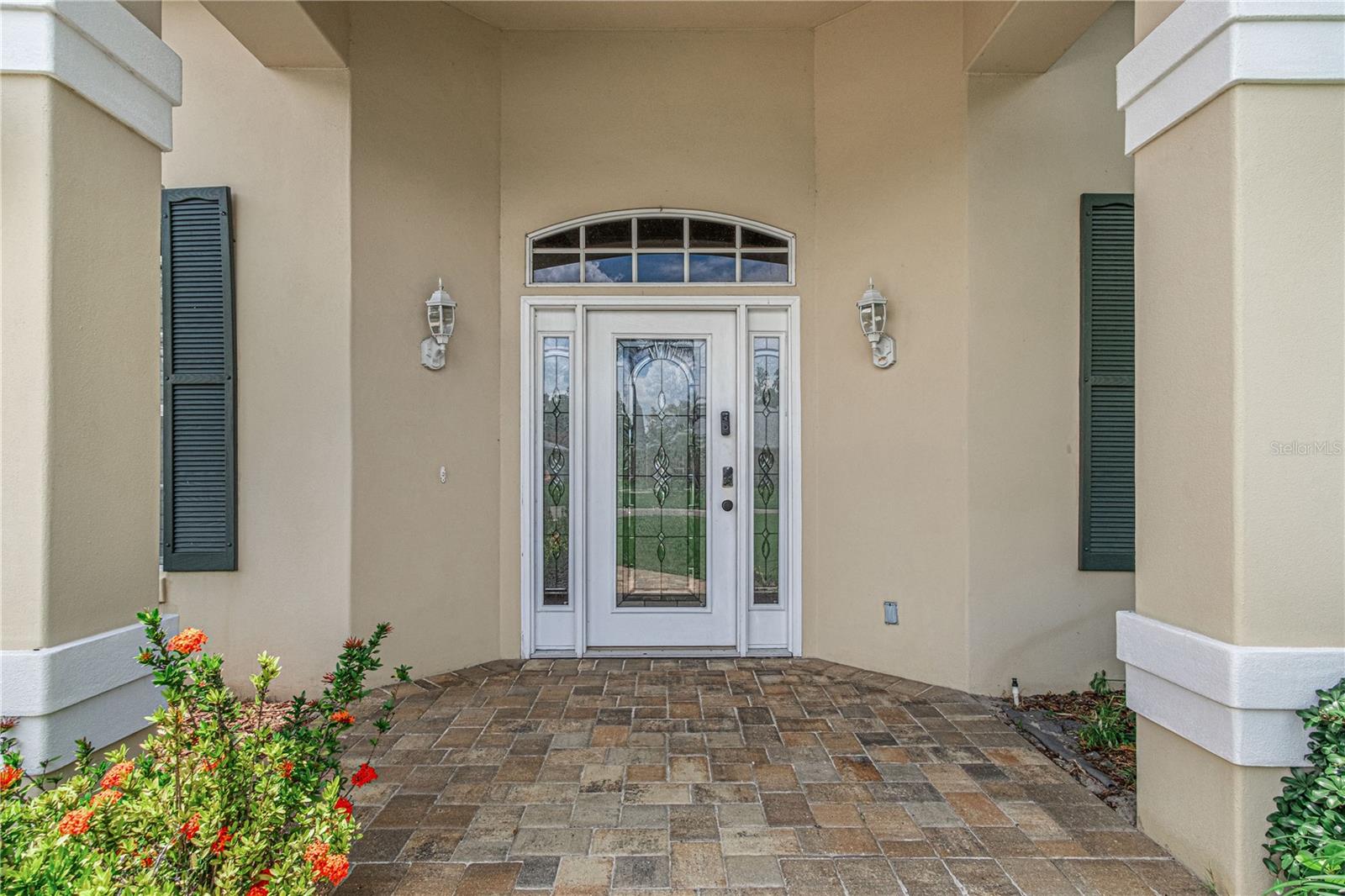 800 STERLING CHASE DRIVE