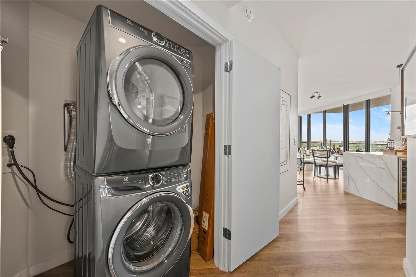 CLARKE'S SUB - AER TAMPA - Residential Lease