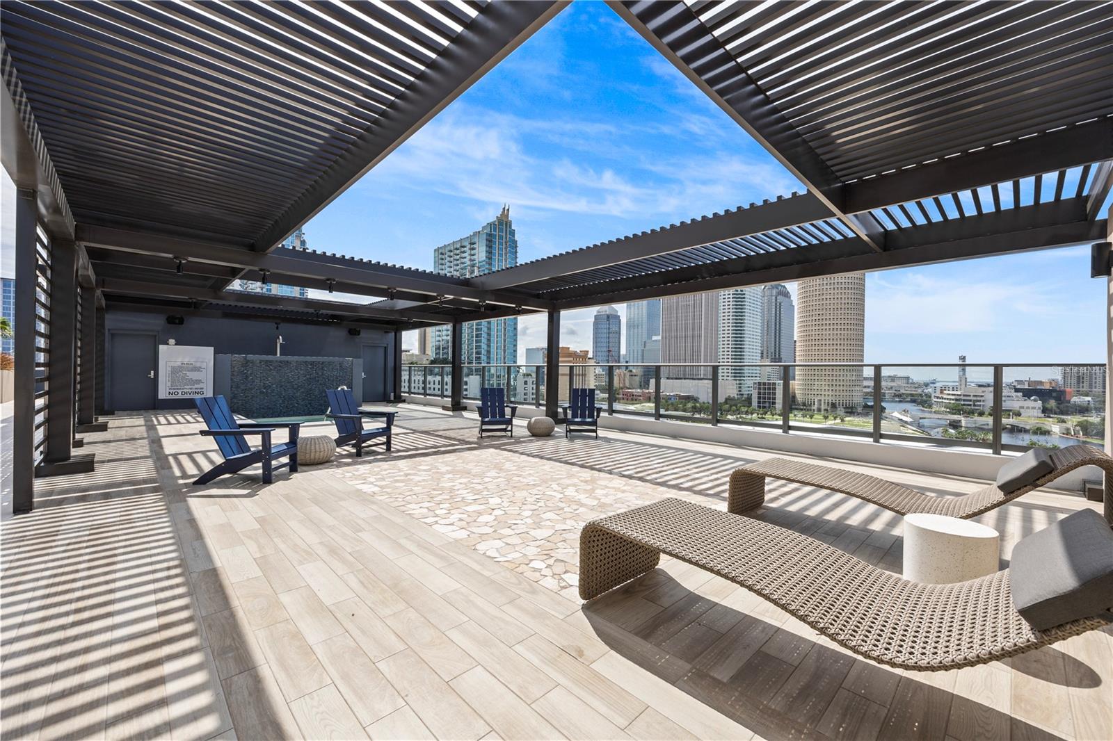 CLARKE'S SUB - AER TAMPA - Residential Lease