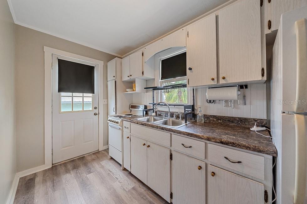 EASTWOOD UN #2 - Residential