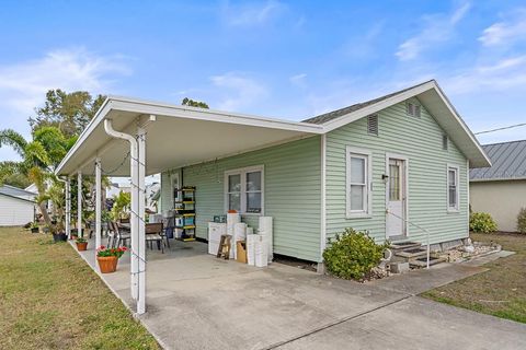 Photo of 1126 Graber Avenue, Sarasota, FL 34237 (MLS # A4684750)