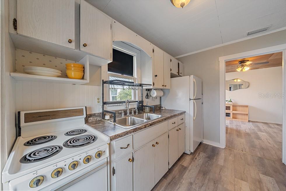 EASTWOOD UN #2 - Residential