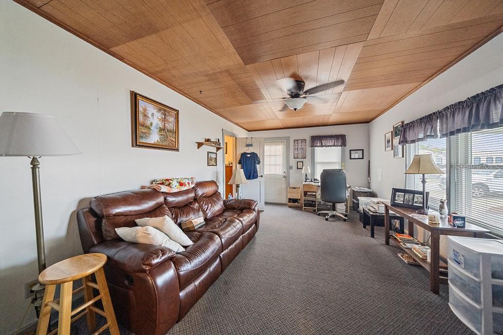 EASTWOOD UN #2 - Residential