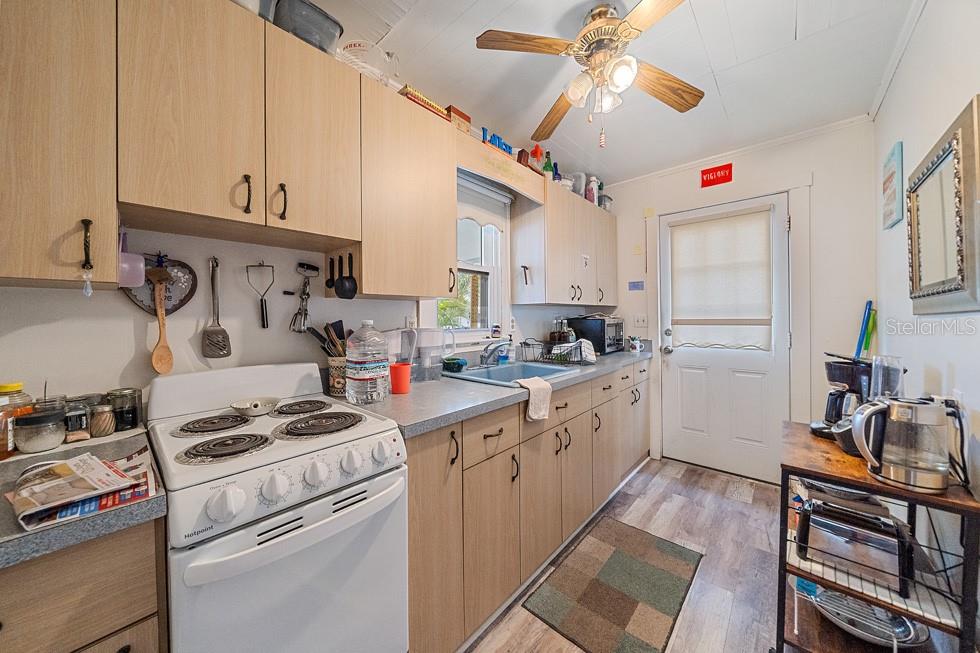 EASTWOOD UN #2 - Residential