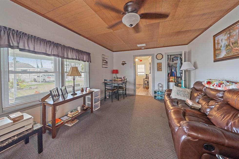 EASTWOOD UN #2 - Residential