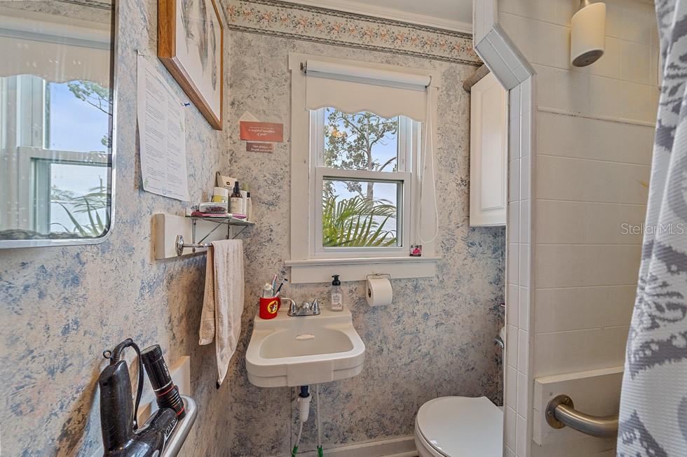 EASTWOOD UN #2 - Residential