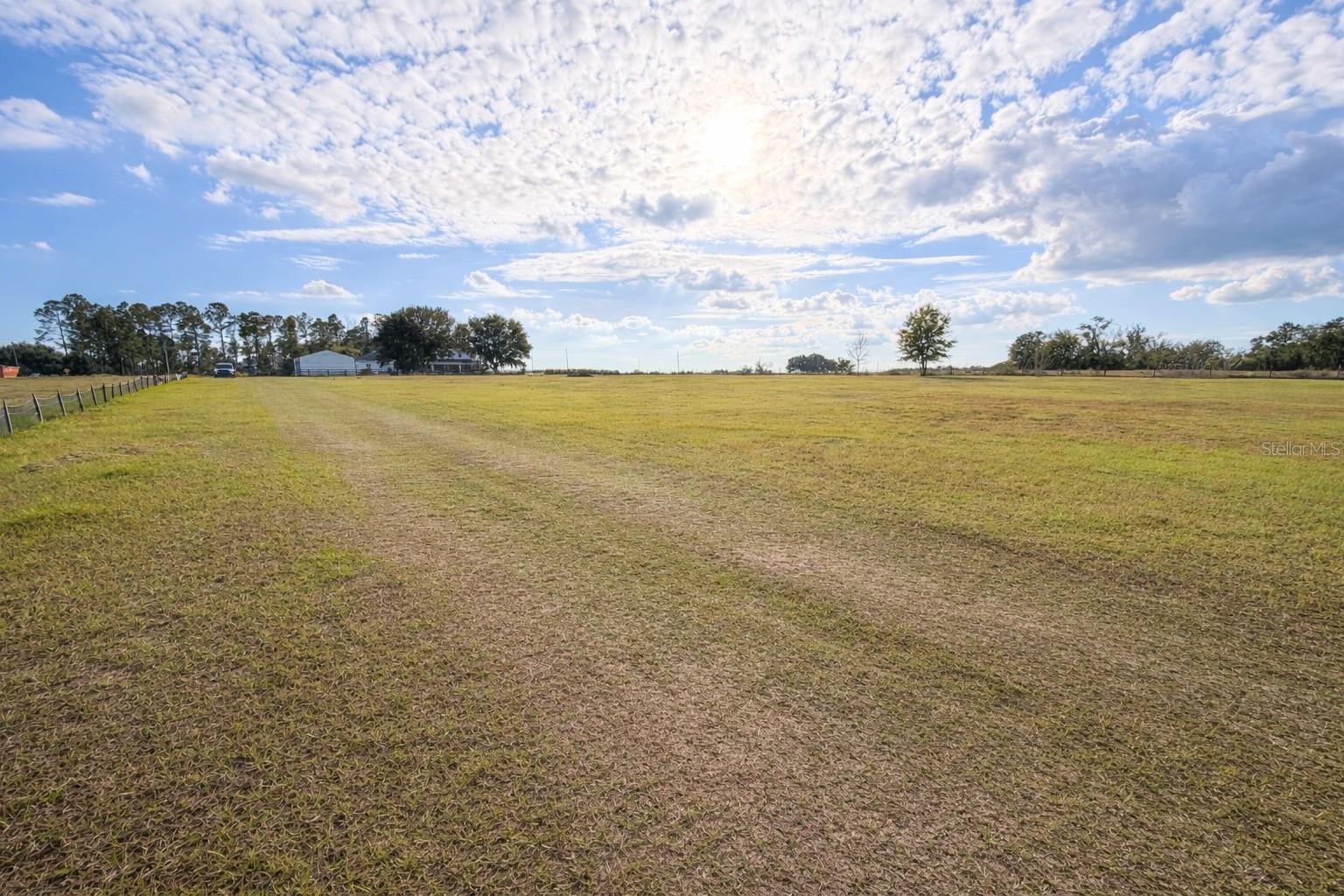 ROSANNA MAUCH ESTATES - Land