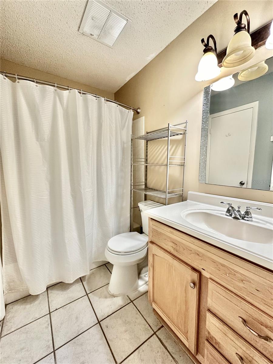 BIVENS LAKE ESTATE S - Residential