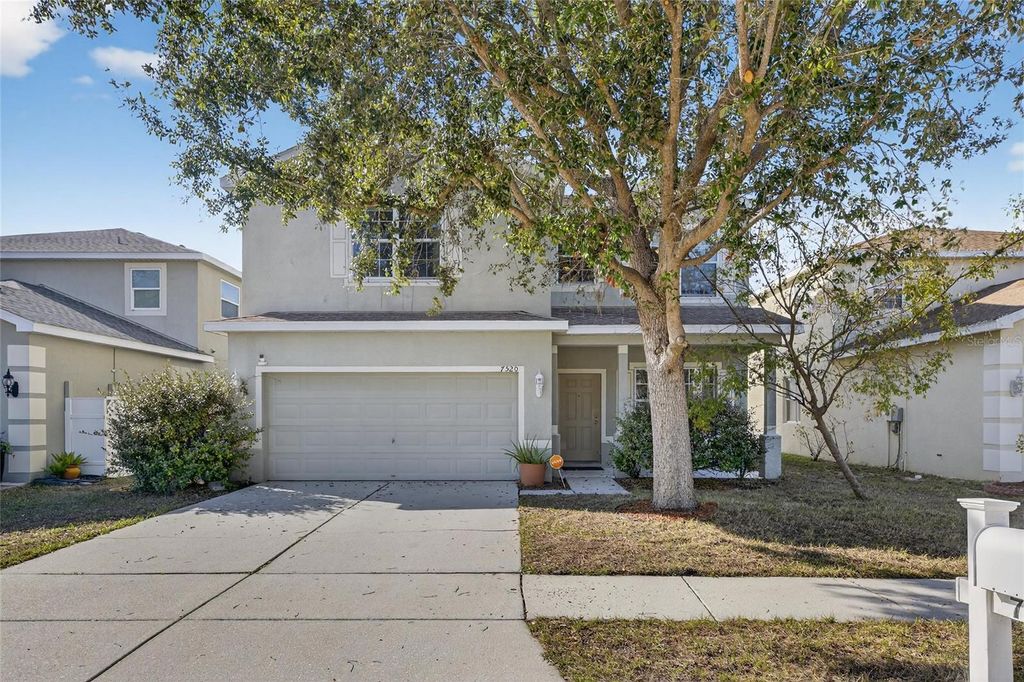 Photo of 7520 Dragon Fly Loop, Gibsonton, FL 33534 (MLS # TB8458490)