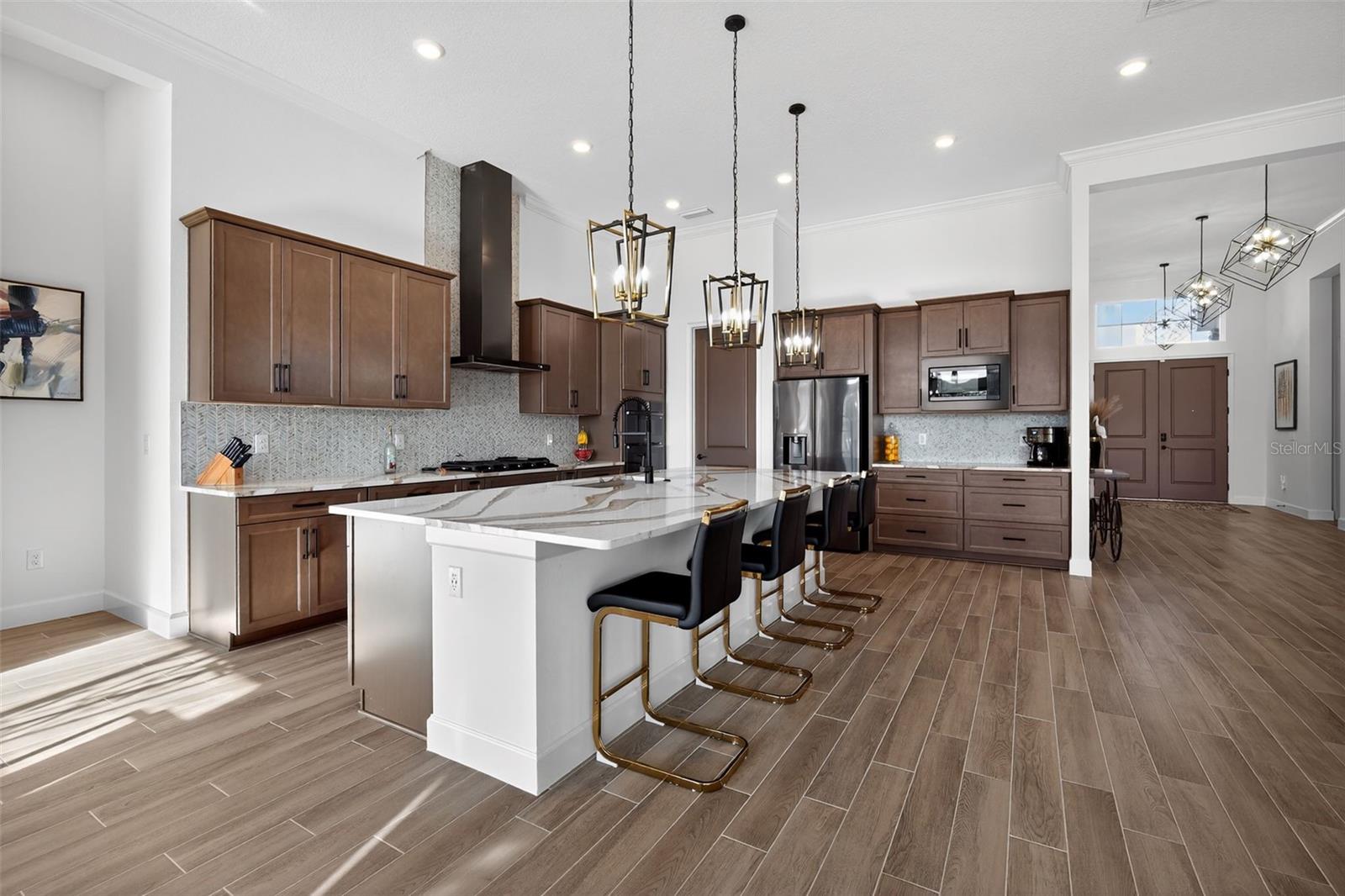 MARISOL POINTE - Residential