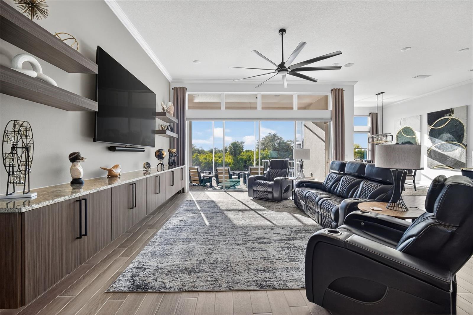 MARISOL POINTE - Residential