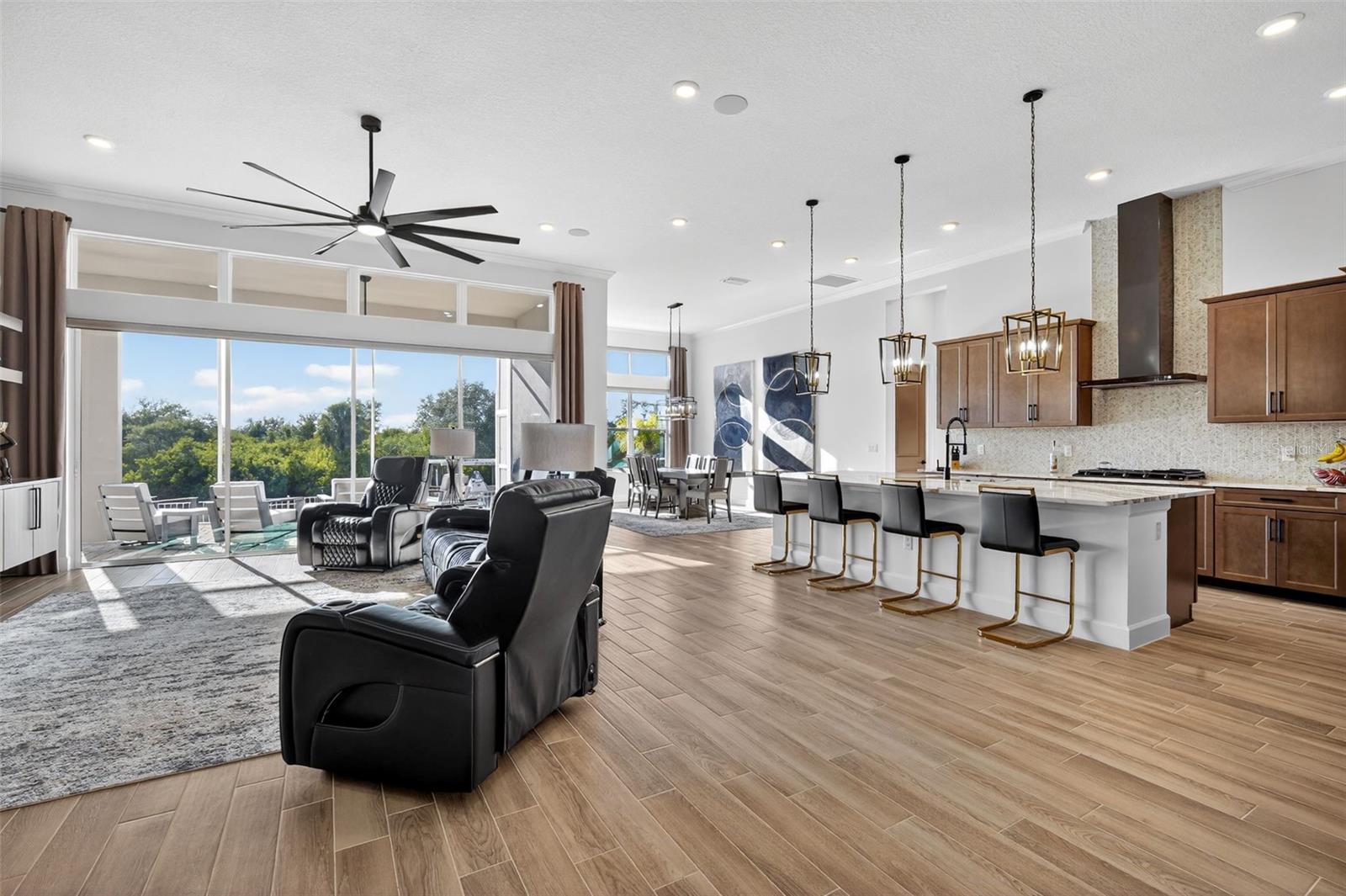 MARISOL POINTE - Residential