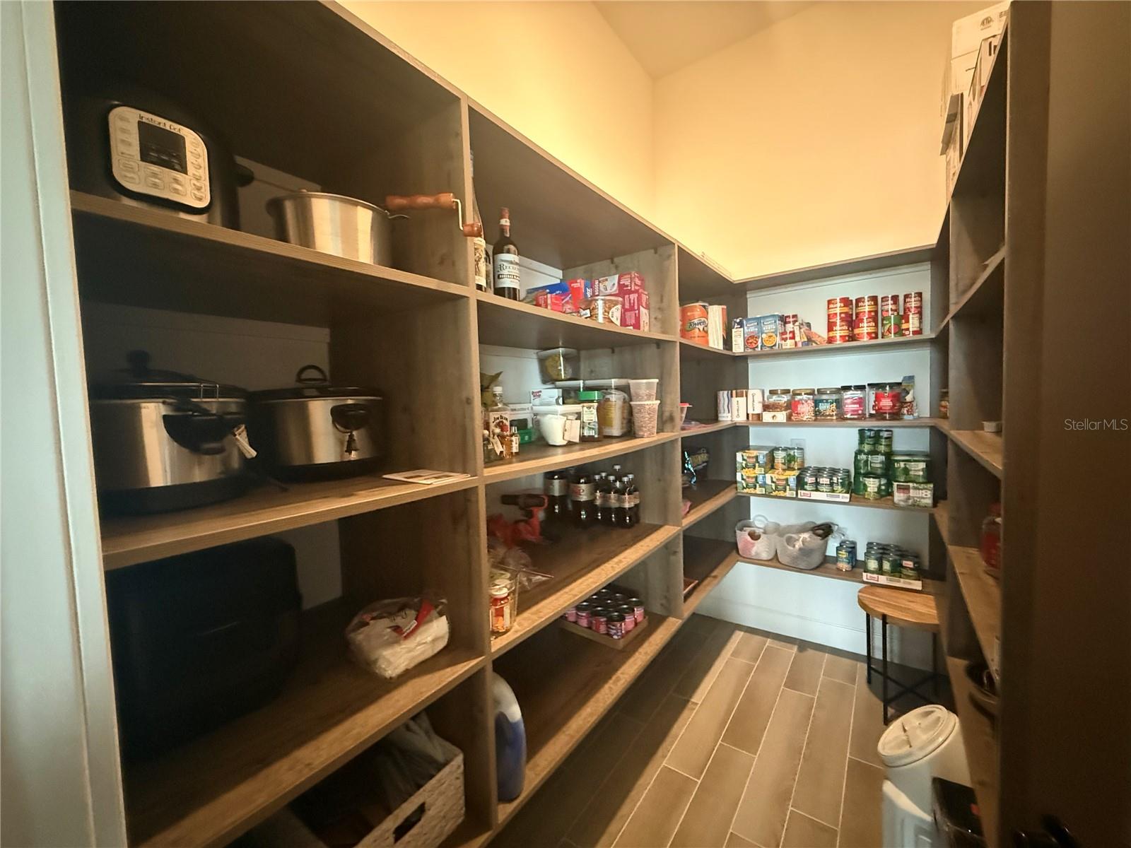 MARISOL POINTE - Residential