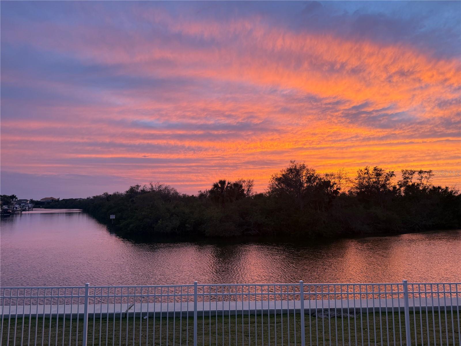 MARISOL POINTE - Residential