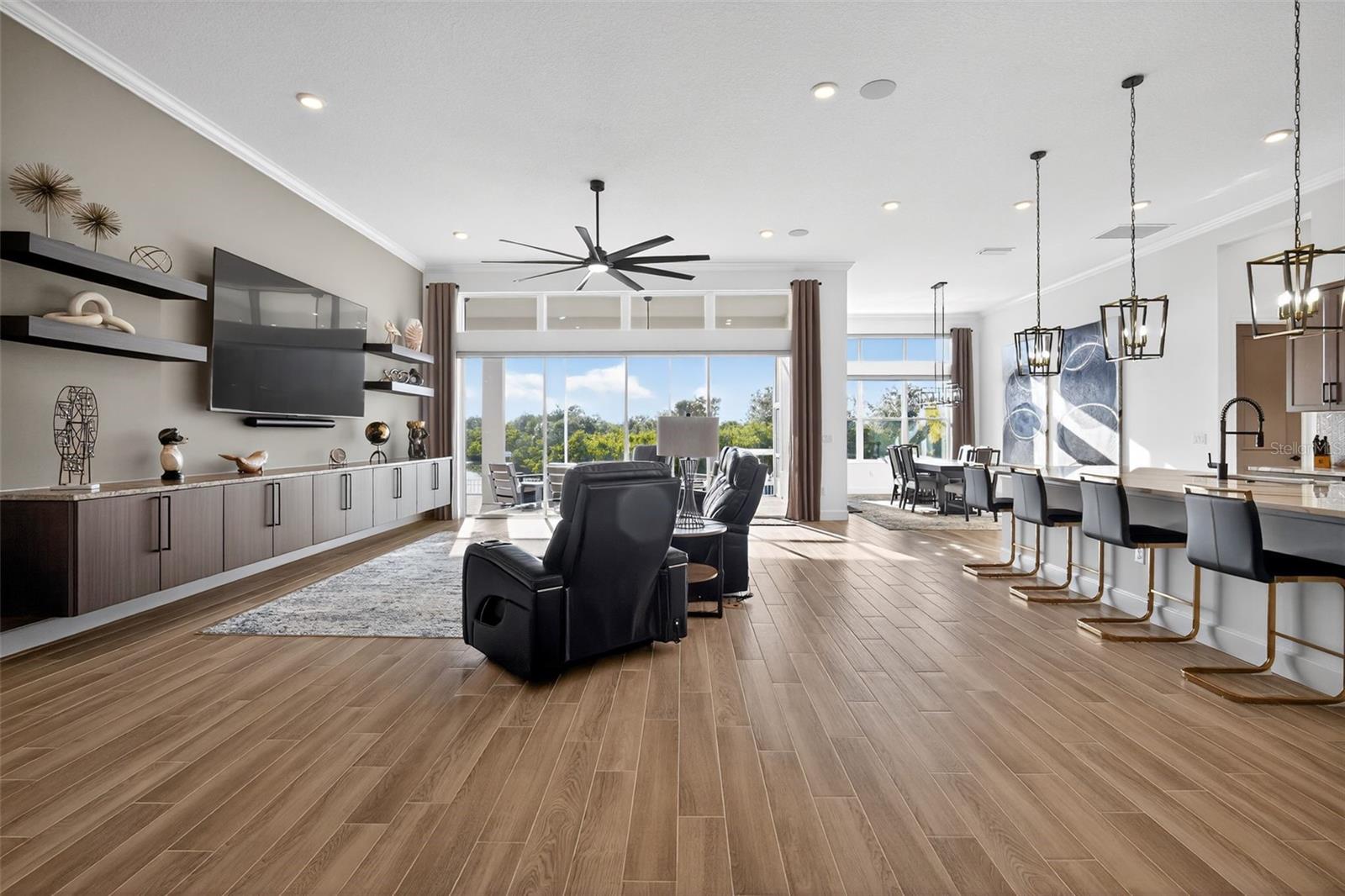 MARISOL POINTE - Residential