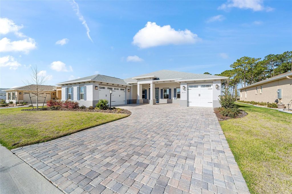 Photo of 8176 SW 98th Terrace Road, Ocala, FL 34481 (MLS # OM720419)