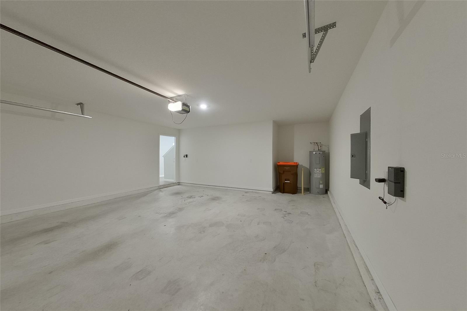 OCALA CROSSINGS - Residential Lease