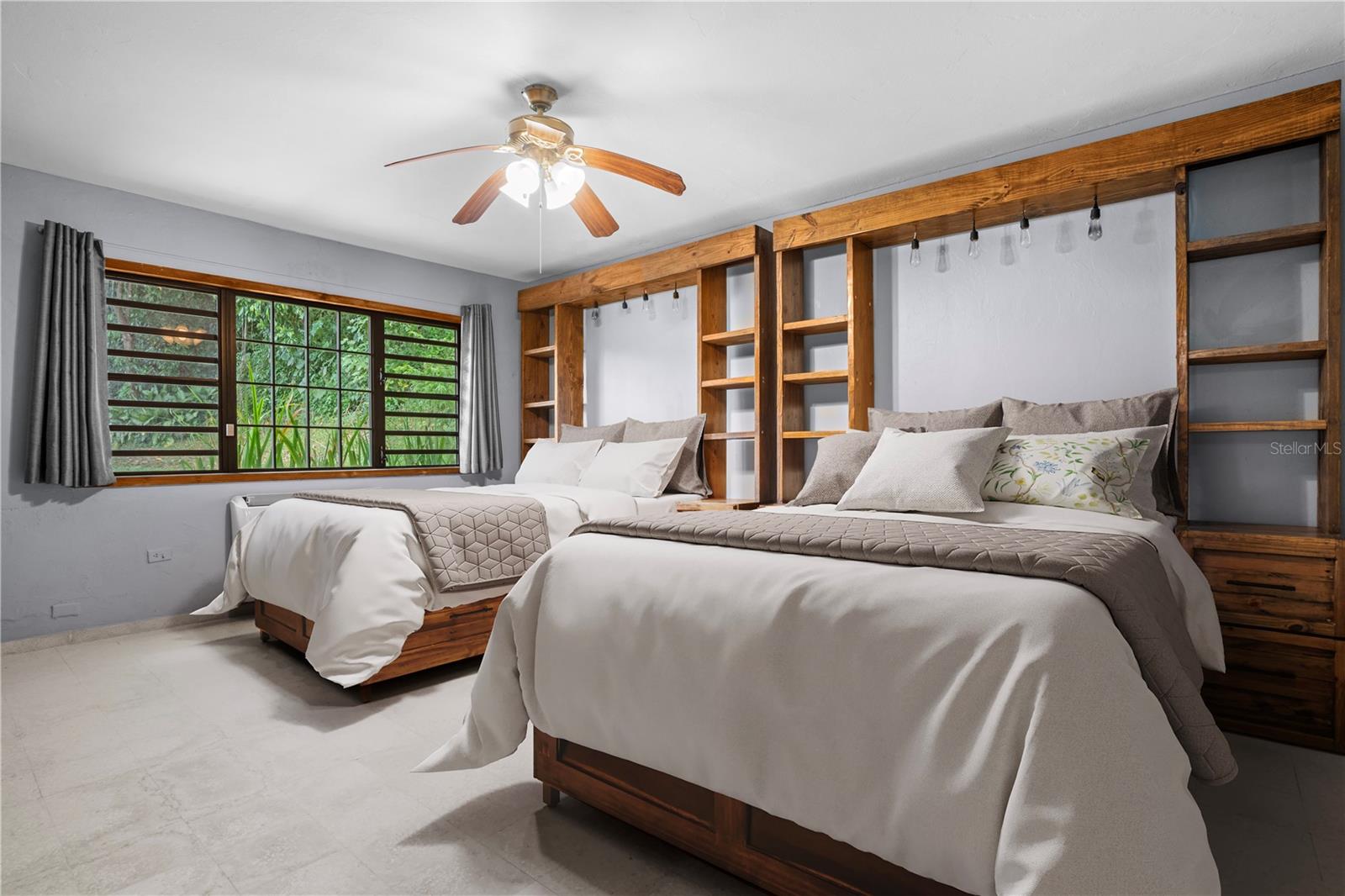BEVERLY HILLS - Residential