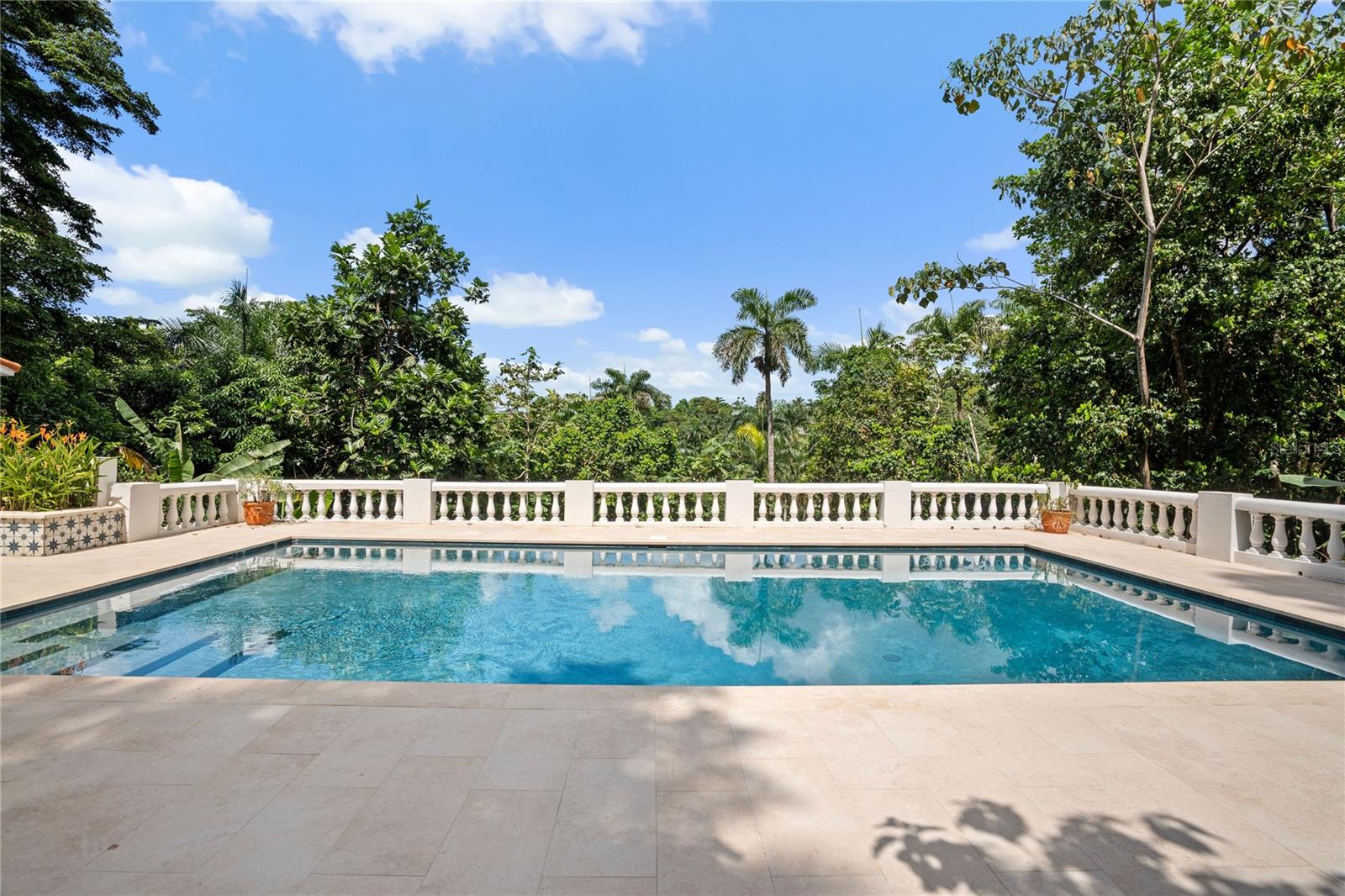 BEVERLY HILLS - Residential