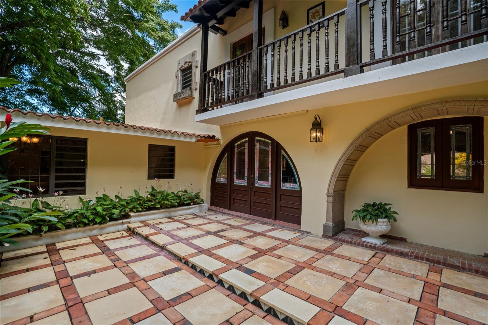BEVERLY HILLS - Residential
