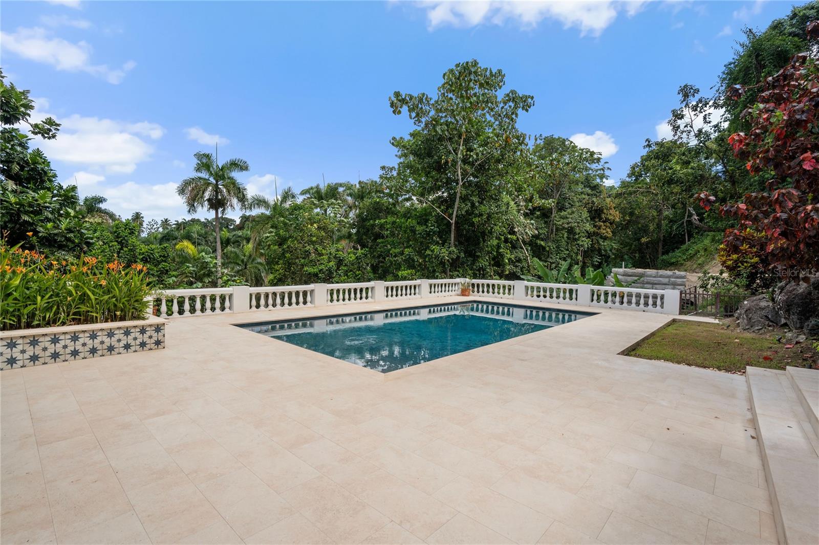 BEVERLY HILLS - Residential