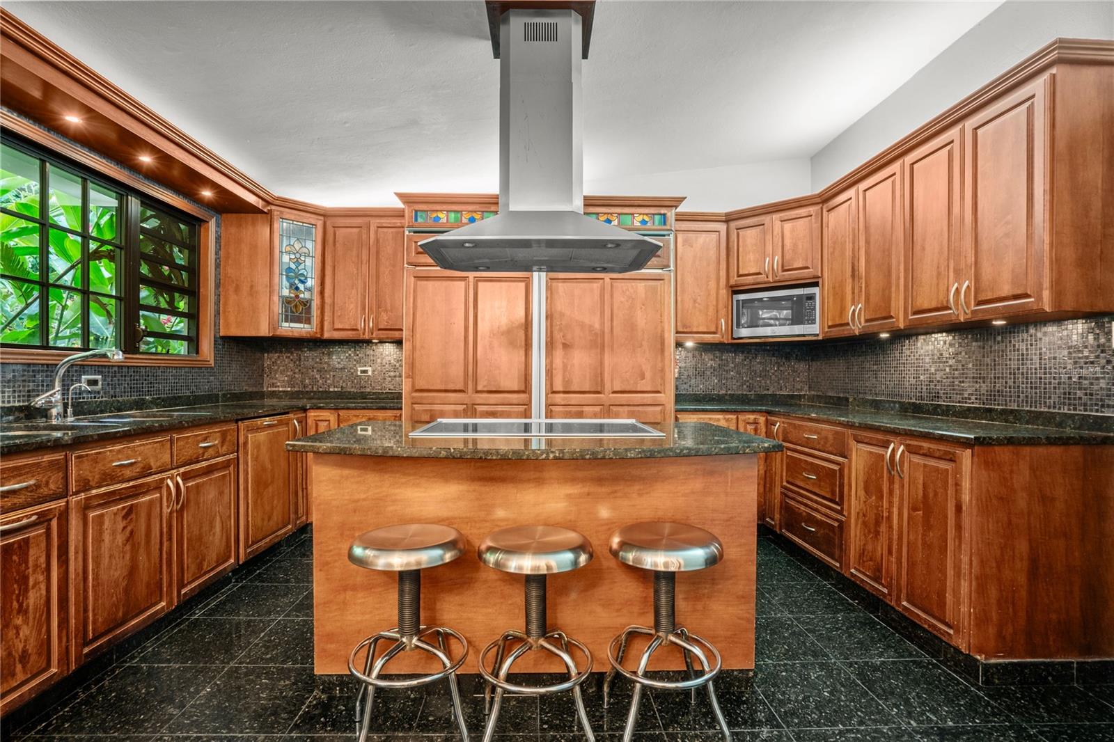 BEVERLY HILLS - Residential