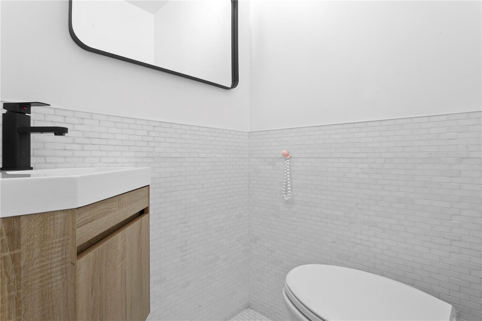 TROPICAL GROVES - Residential