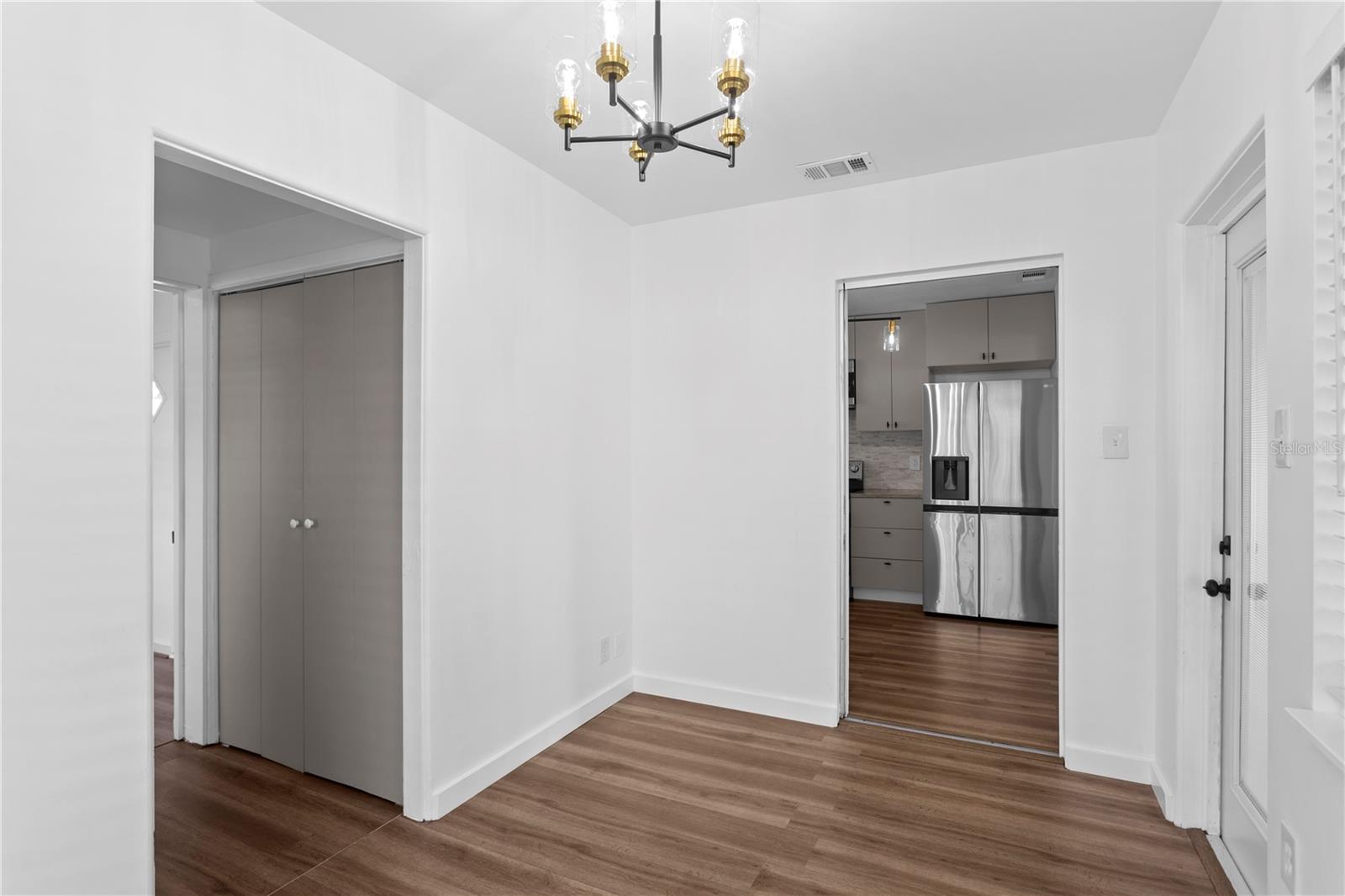 TROPICAL GROVES - Residential