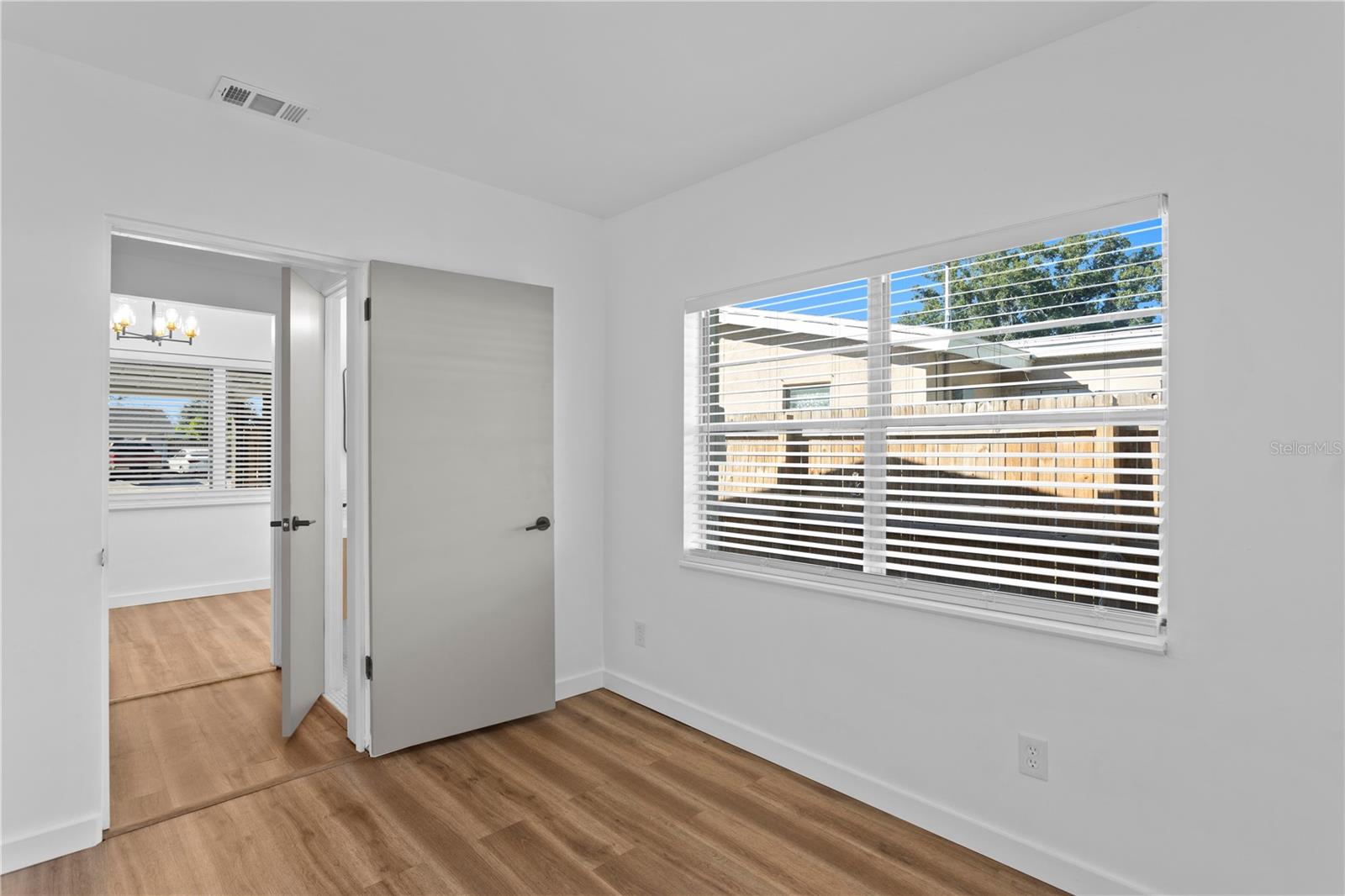 TROPICAL GROVES - Residential