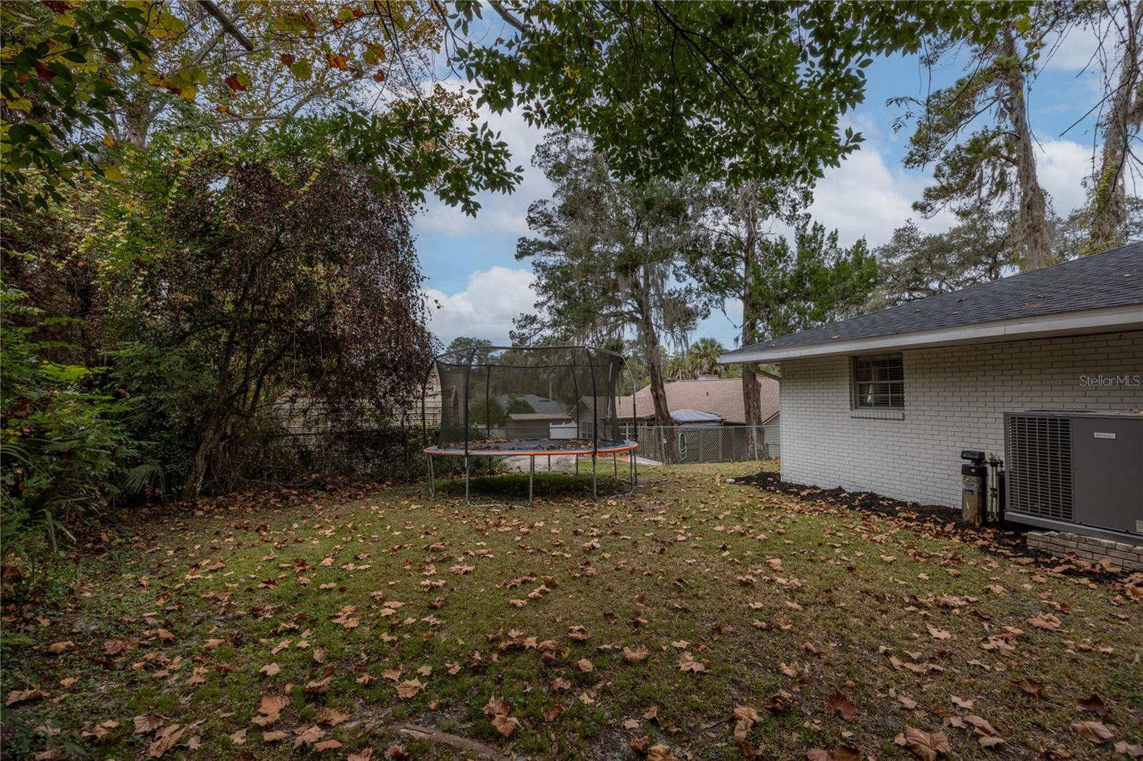 GWEN LAKE ESTATES SUB - Residential