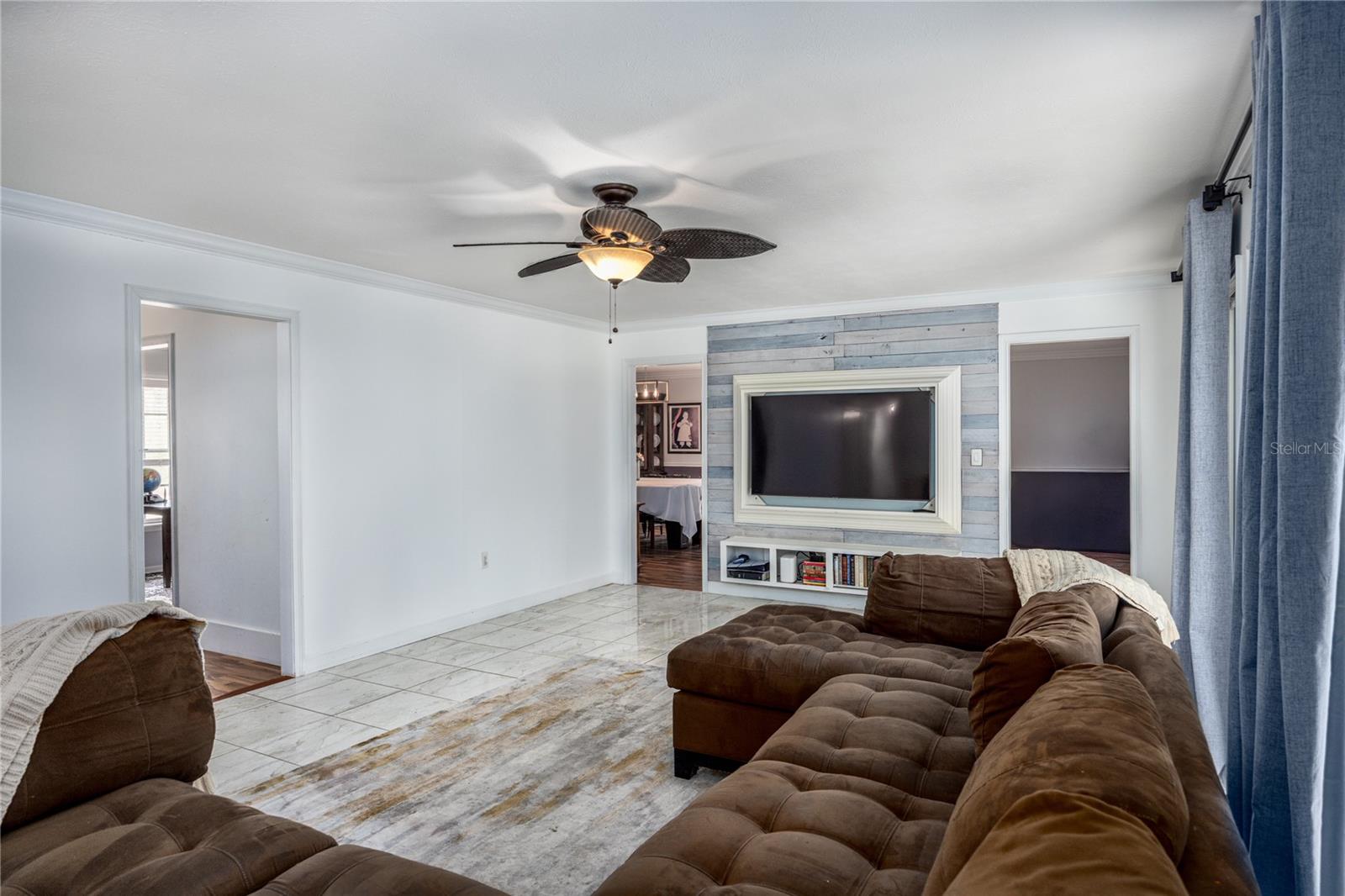 GWEN LAKE ESTATES SUB - Residential