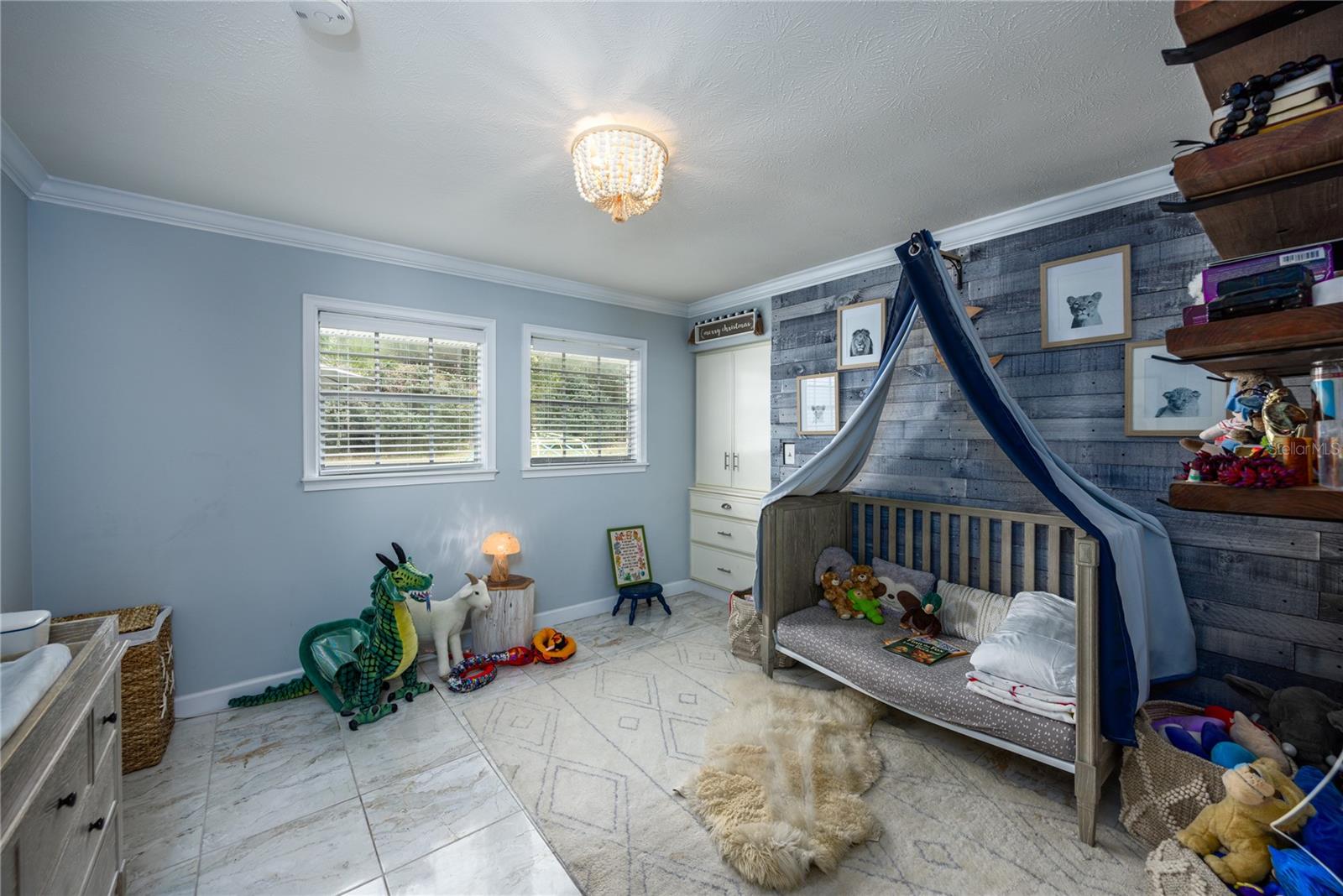 GWEN LAKE ESTATES SUB - Residential