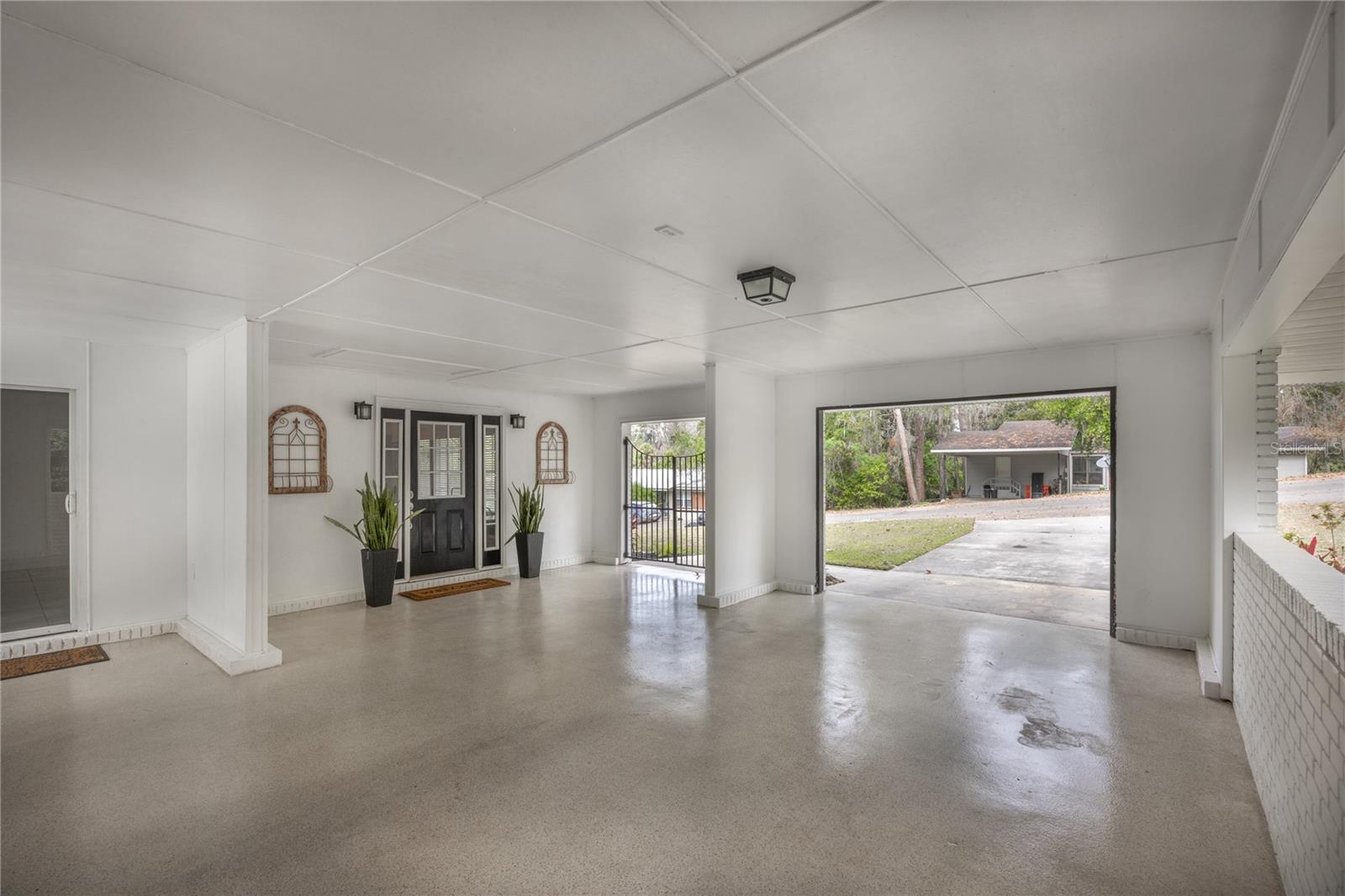 GWEN LAKE ESTATES SUB - Residential