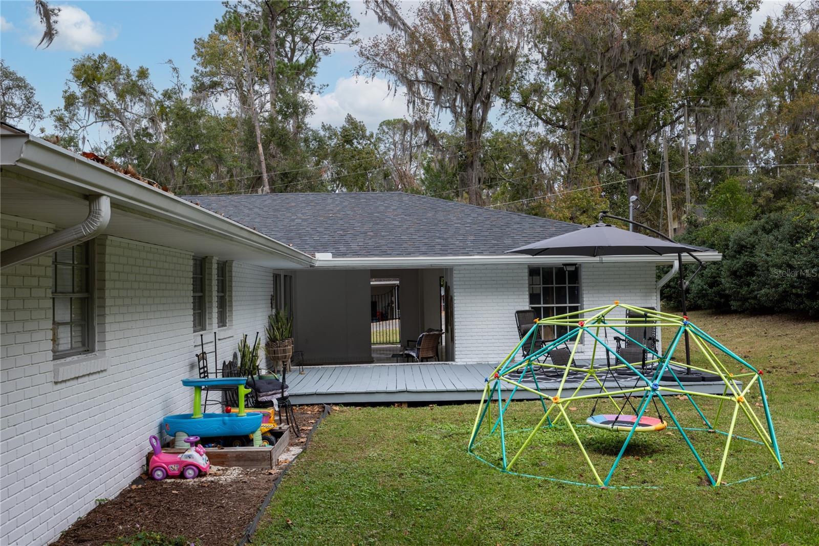 GWEN LAKE ESTATES SUB - Residential