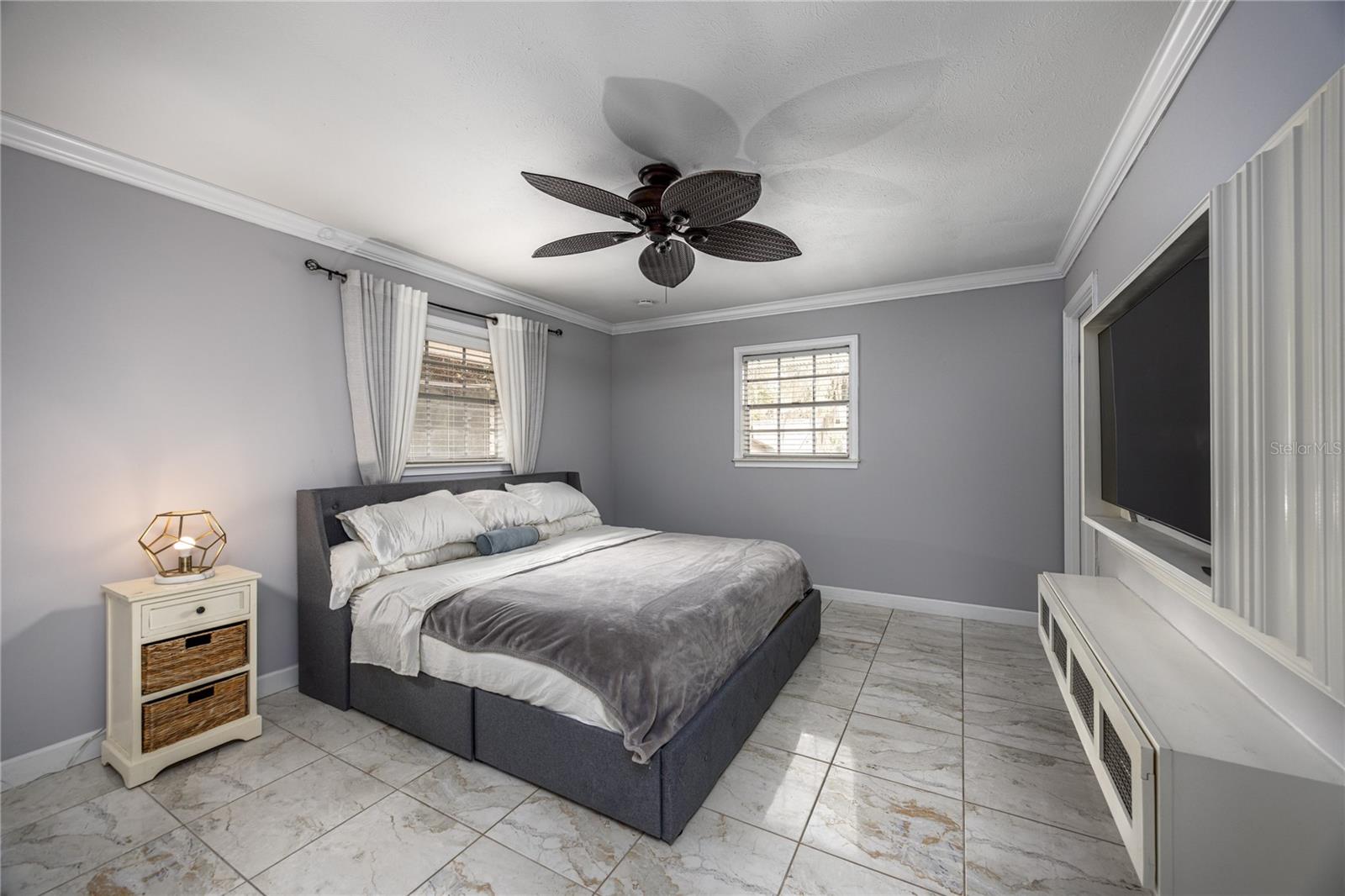 GWEN LAKE ESTATES SUB - Residential