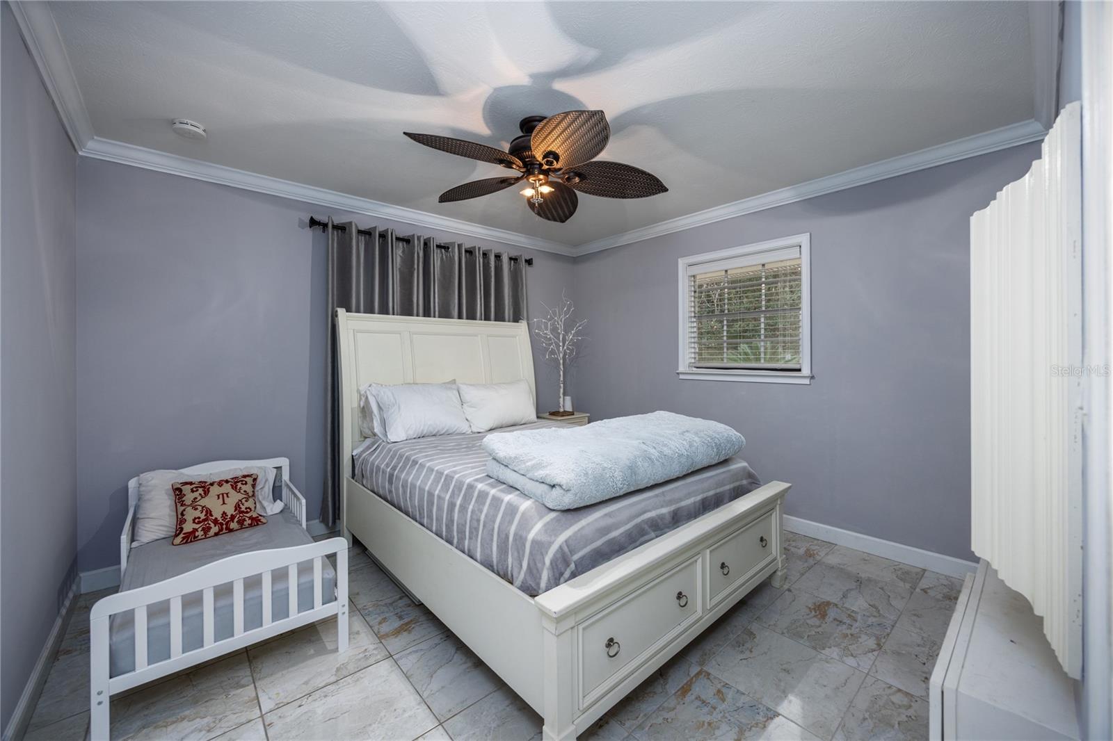 GWEN LAKE ESTATES SUB - Residential