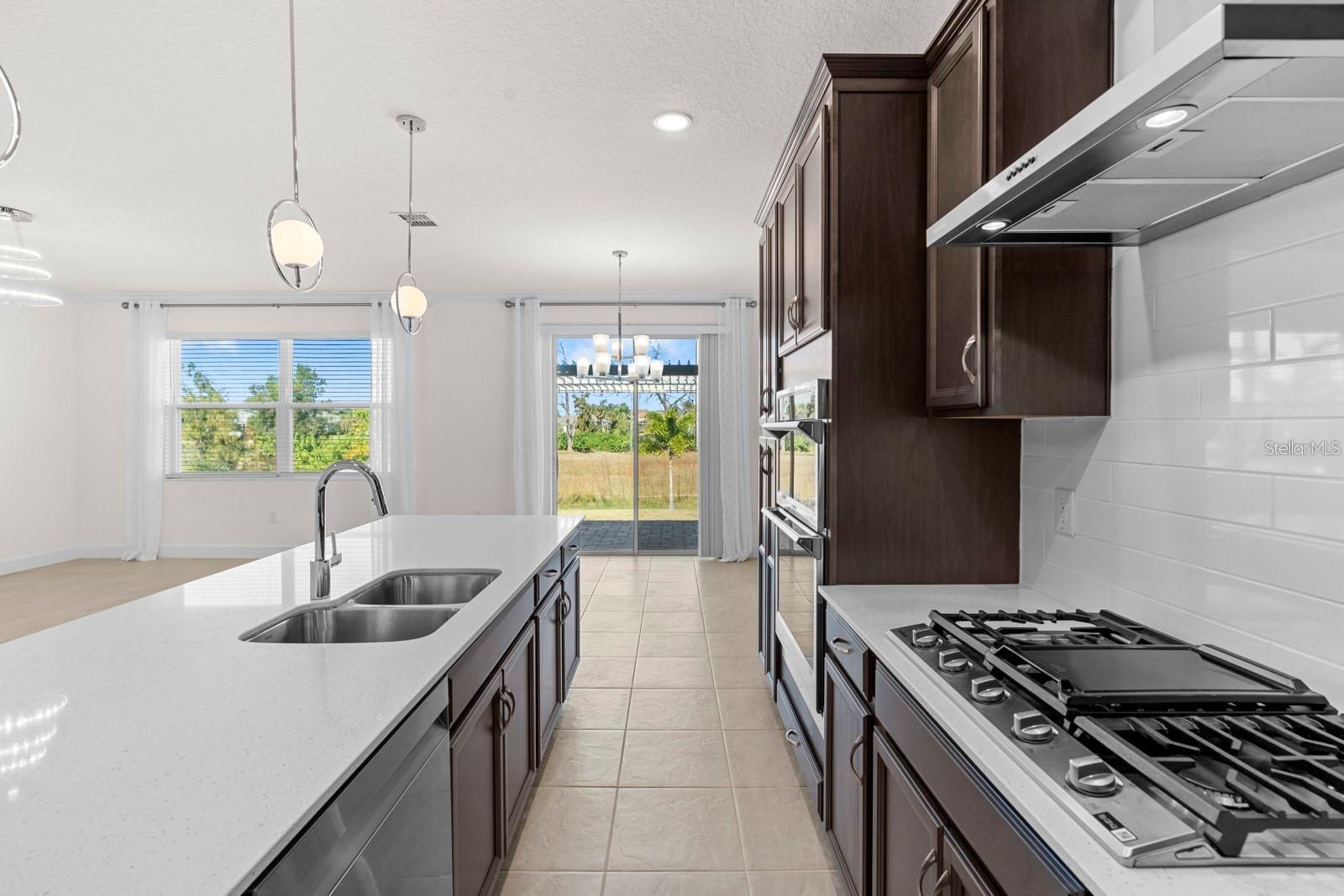 MIRABAY-MARISOL POINTE - Residential