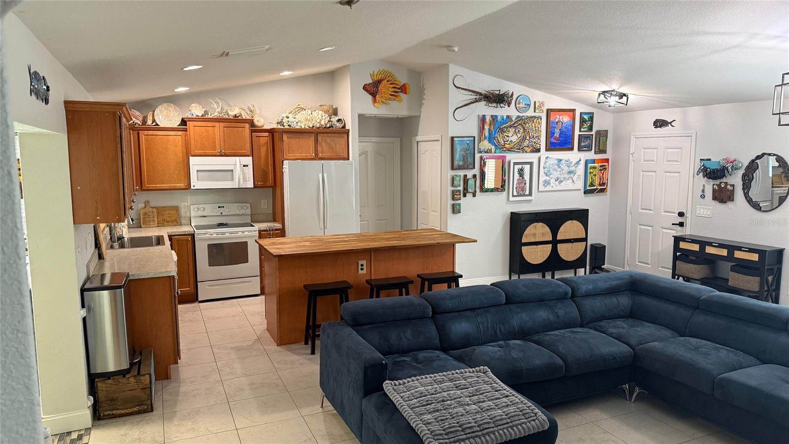 PORT CHARLOTTE SUB 08 - Residential Lease