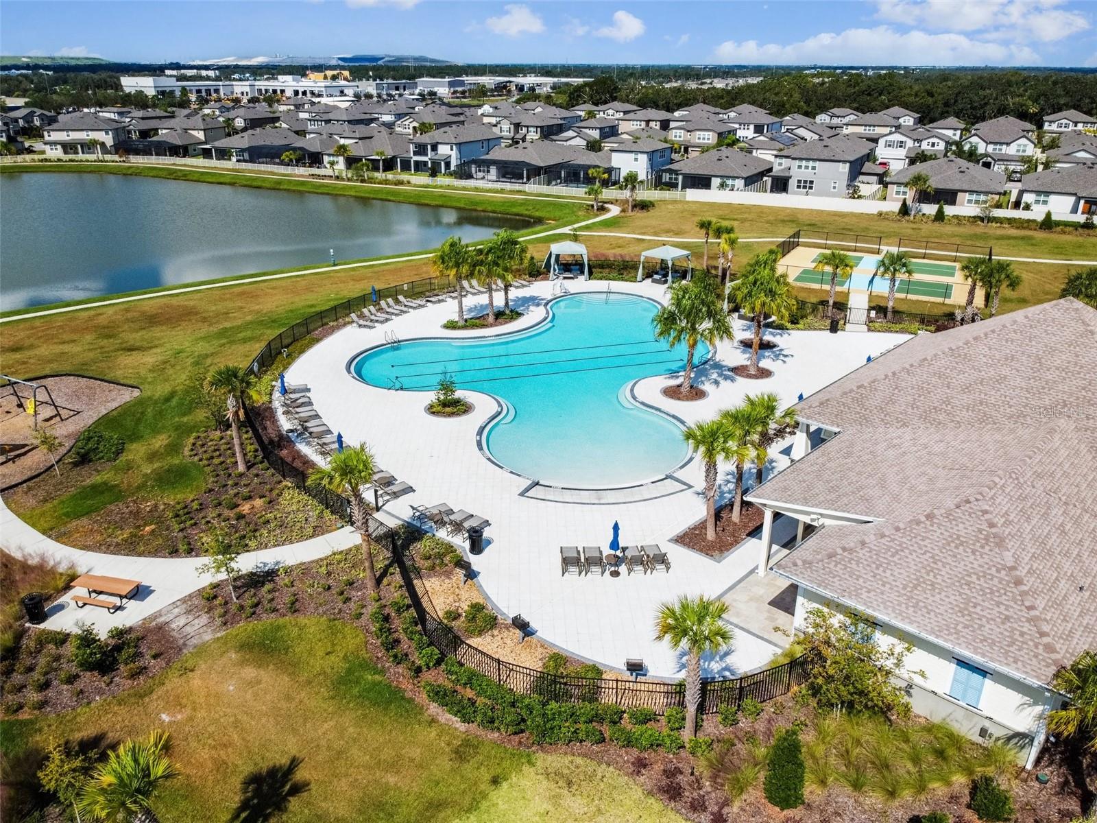 VENTANA GRVS PH 3 & CONE GROVE R - Residential Lease